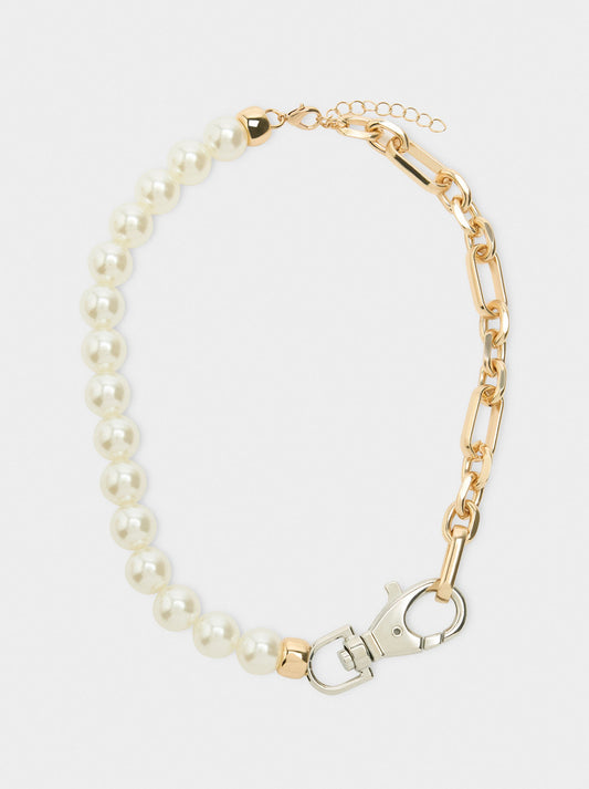 Short Chain Necklace With Pearls