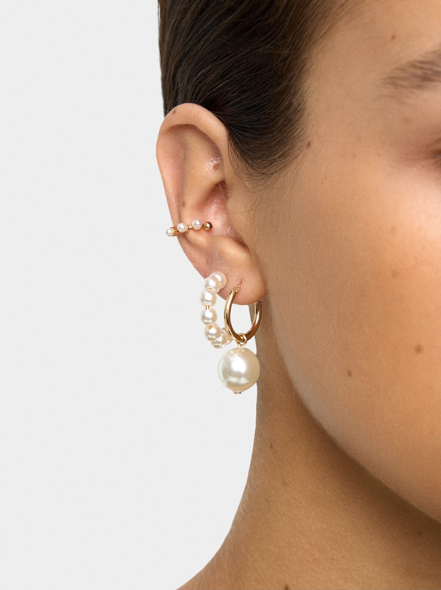 Set Of Earrings And Earjackets With Pearls