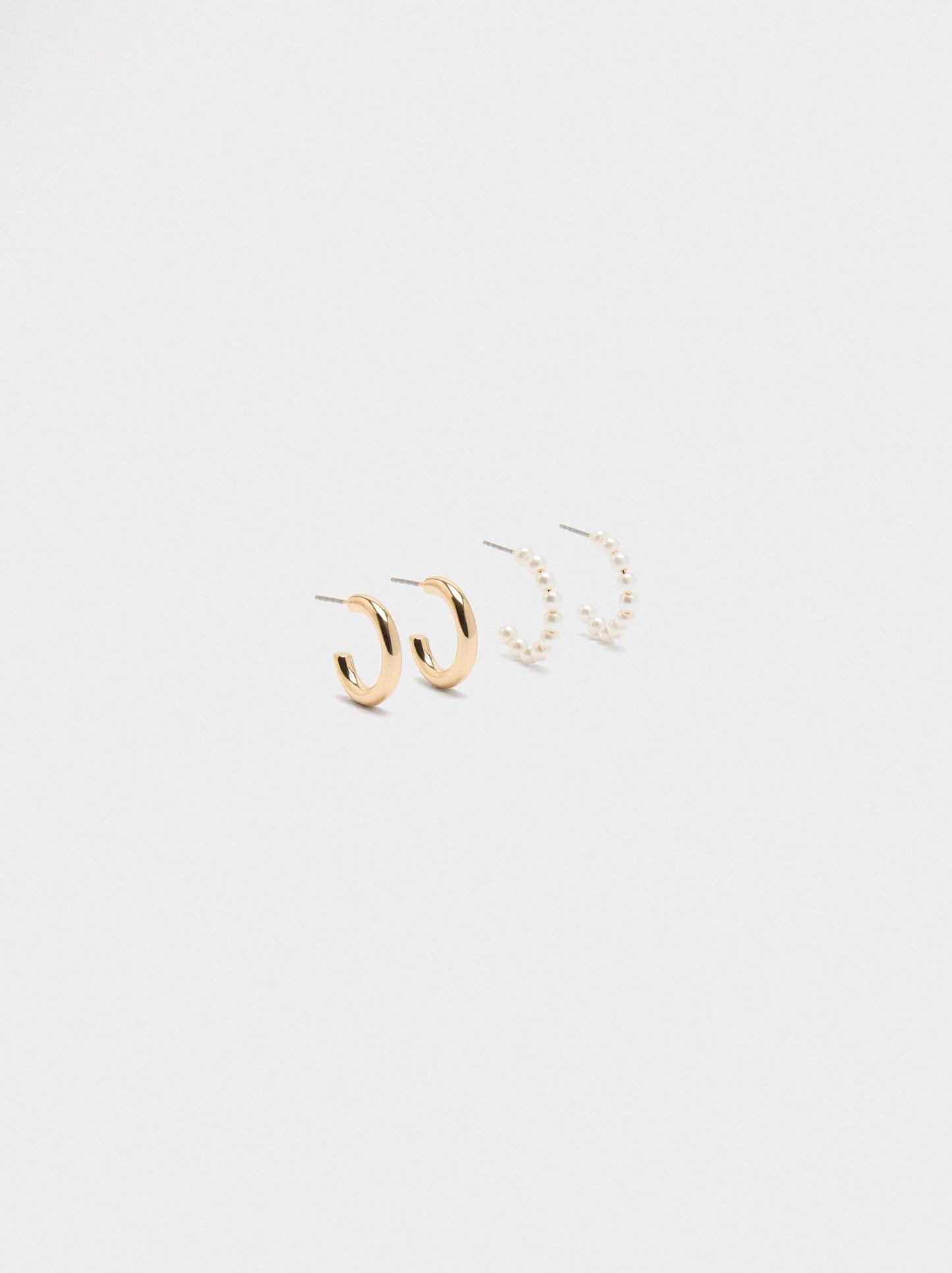 Set Of Open Hoop Earrings With Pearls