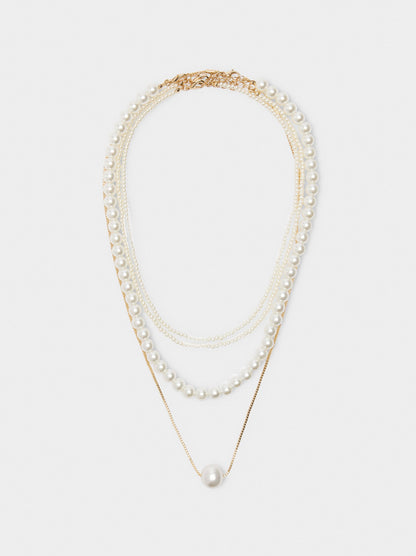 Set Of Short Necklaces With Pearls