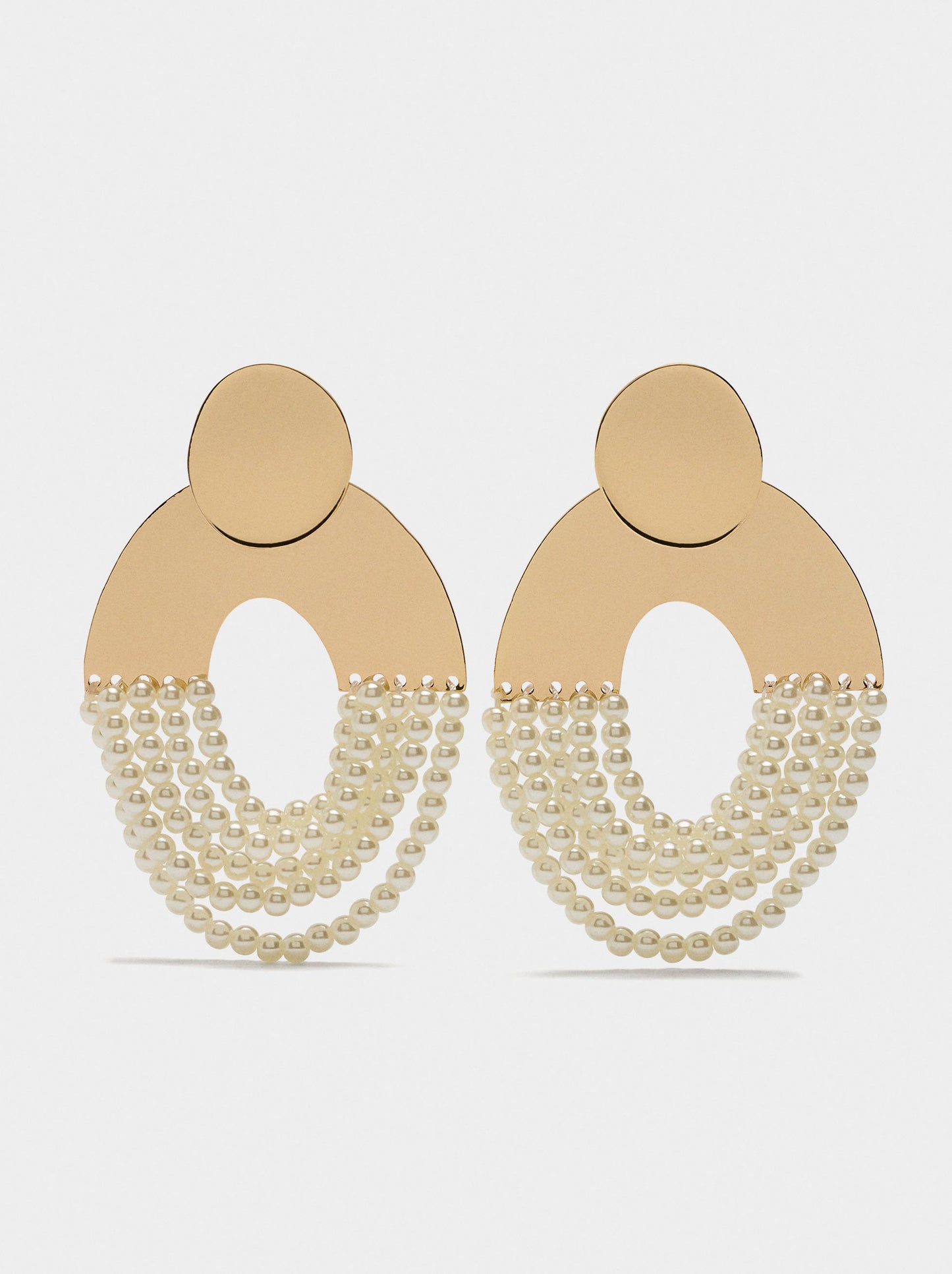 Oval Earrings With Pearls