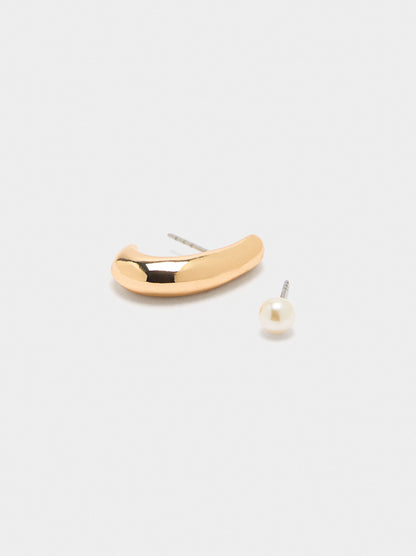 Set Of Earrings With Pearls