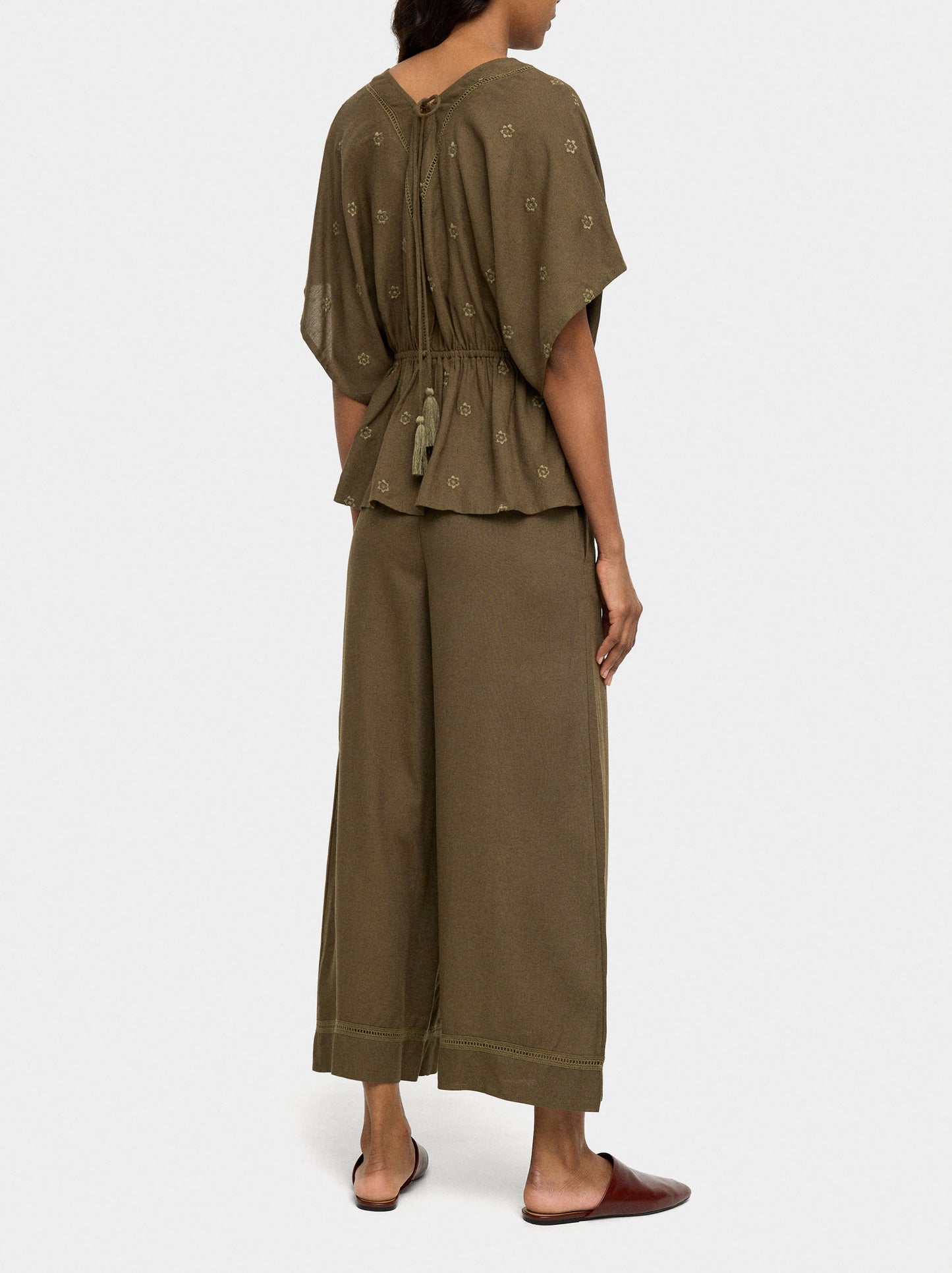 Trousers With Embroidery And Linen Blend