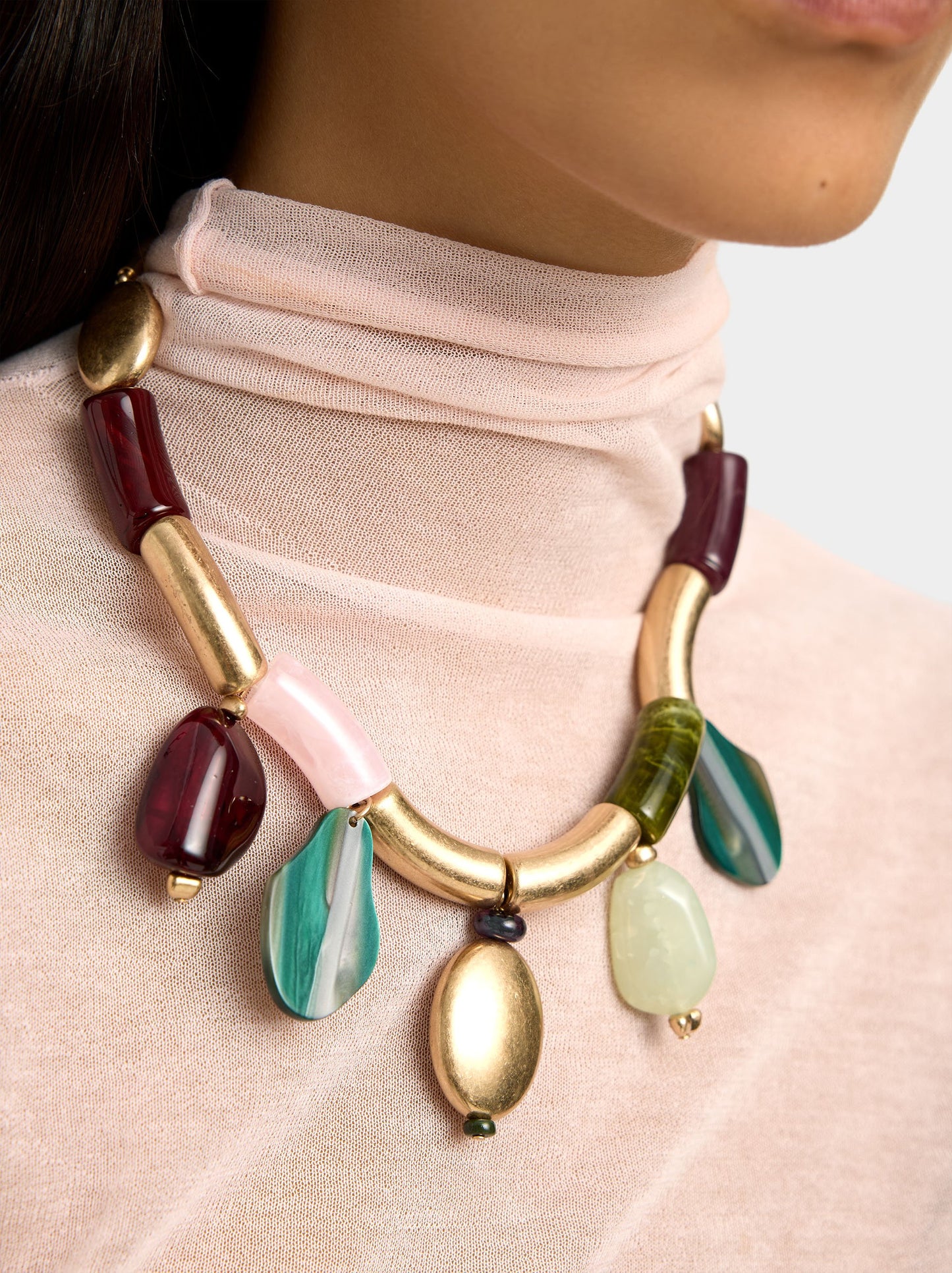 Short Necklace With Stone Effect Pendants