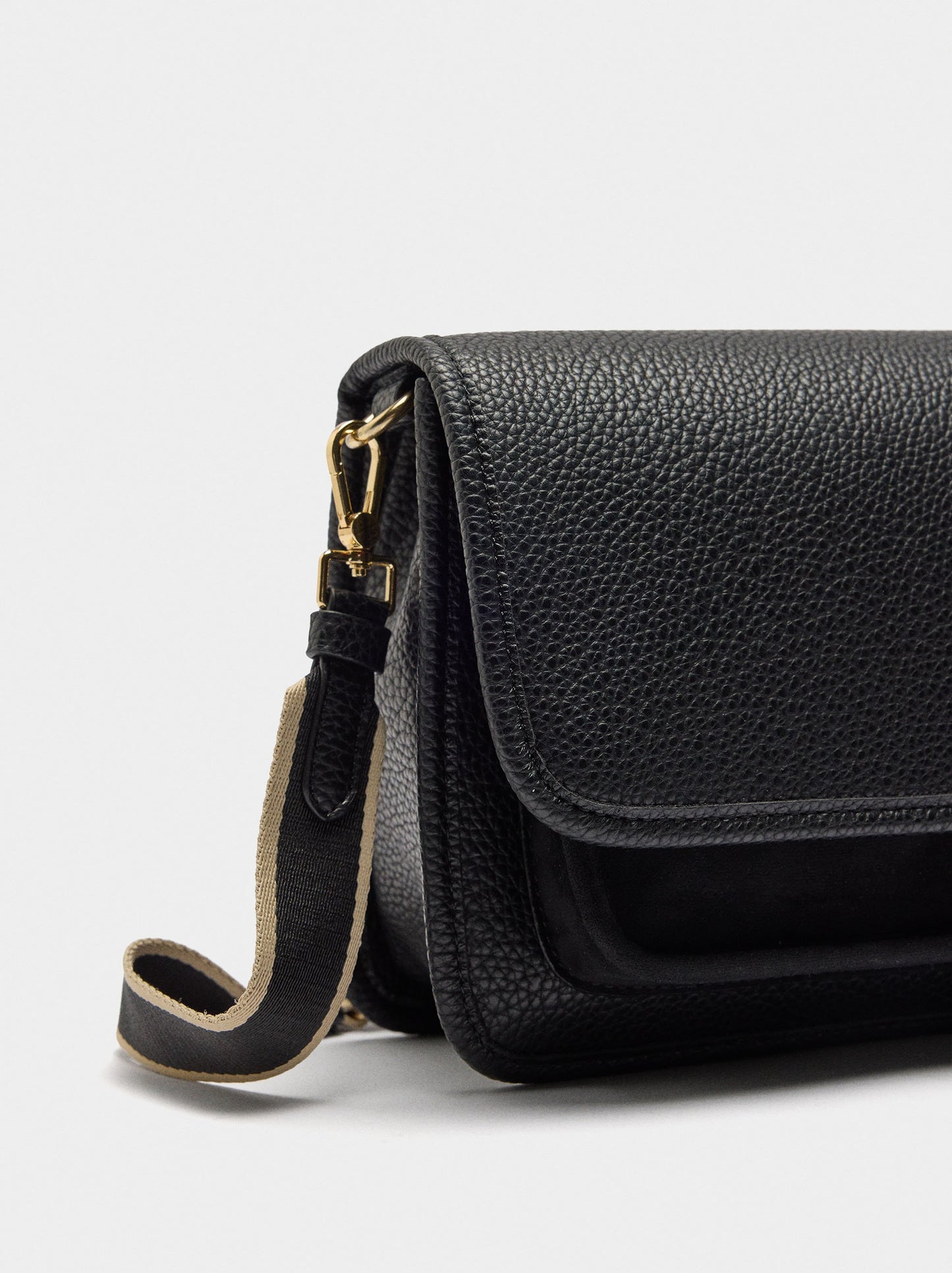Crossbody Bag With Texture And Flap