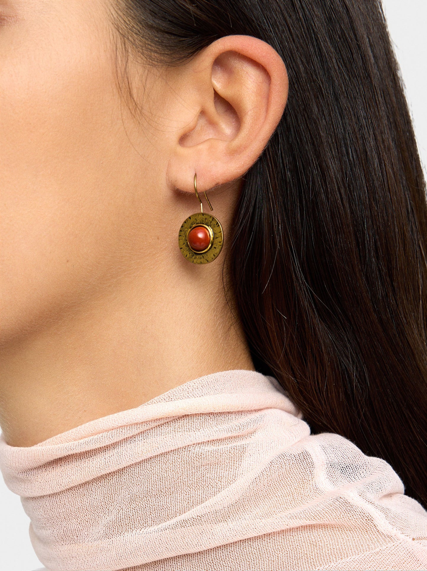 Round Earrings With Stone