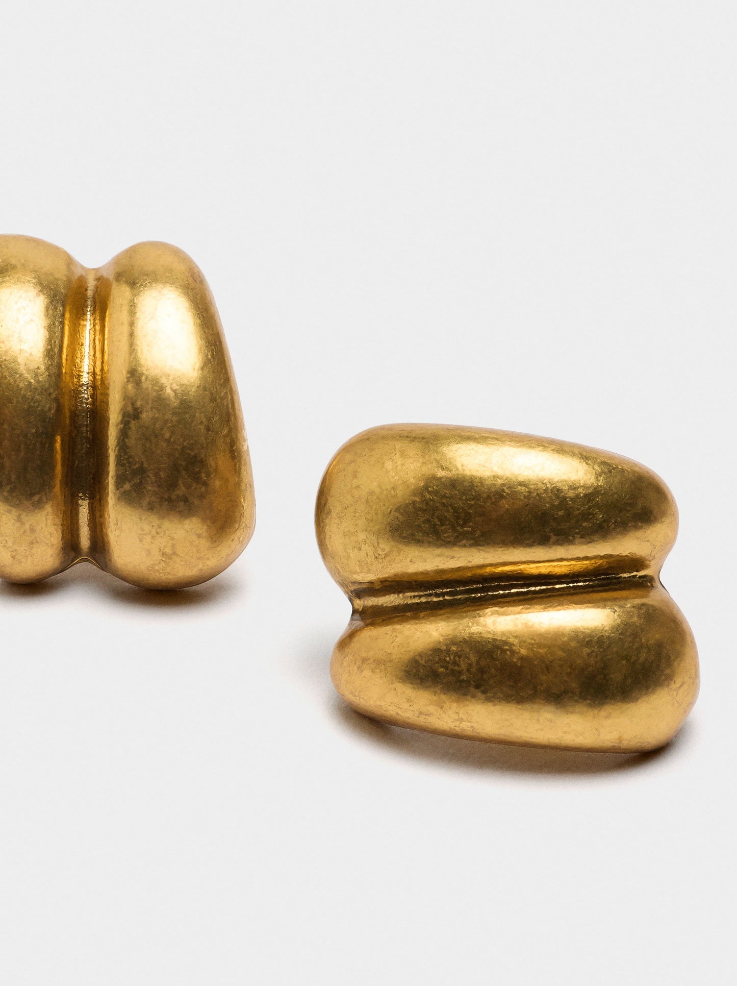 Short Earrings With Double Effect