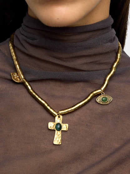 Short Necklace With Stone Pendants