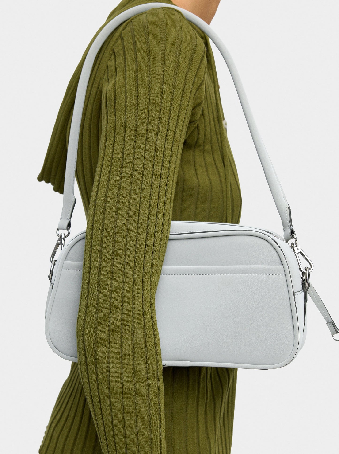 Shoulder Bag With Soft Texture M