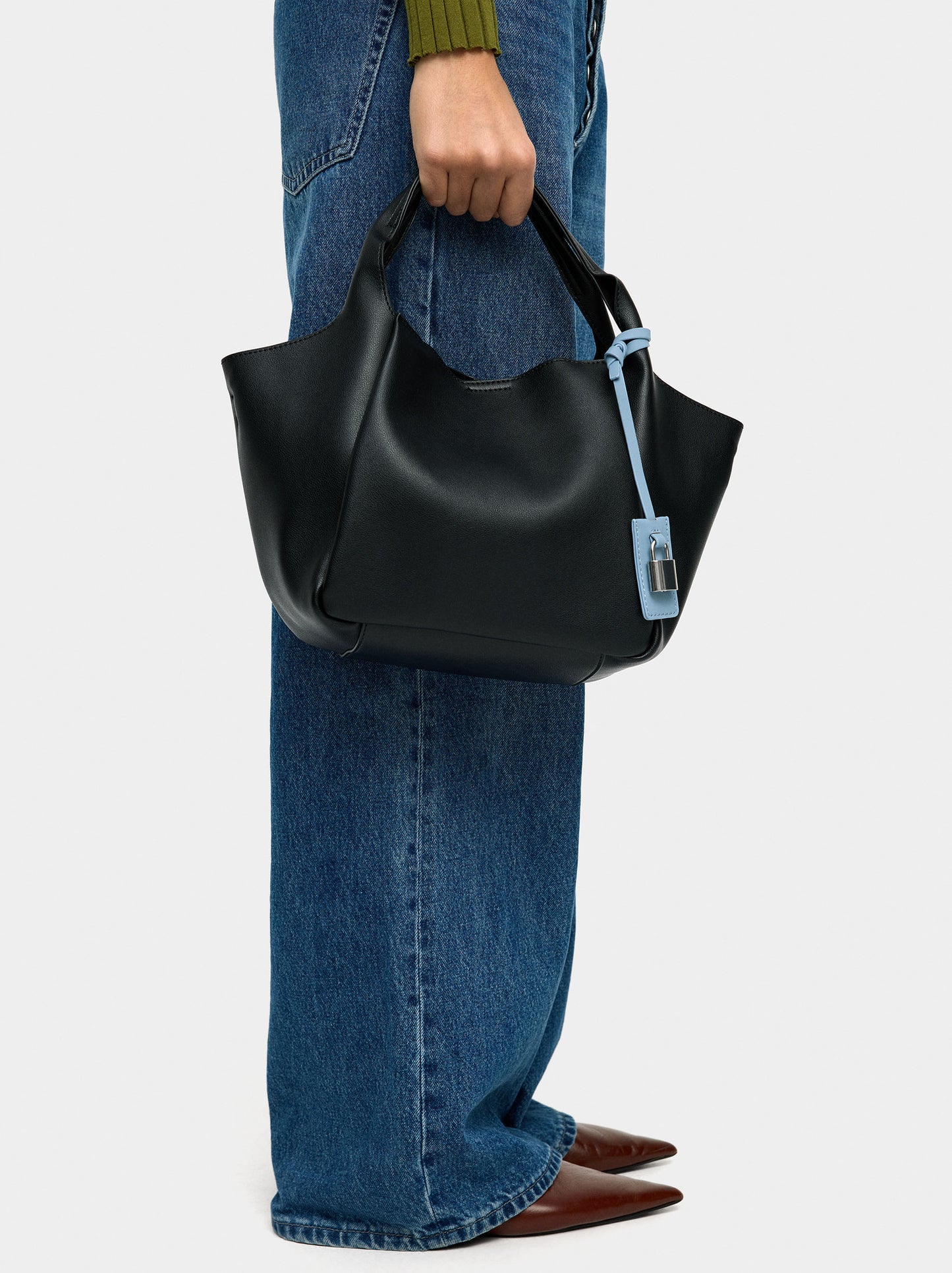 Tote Bag With Pendant