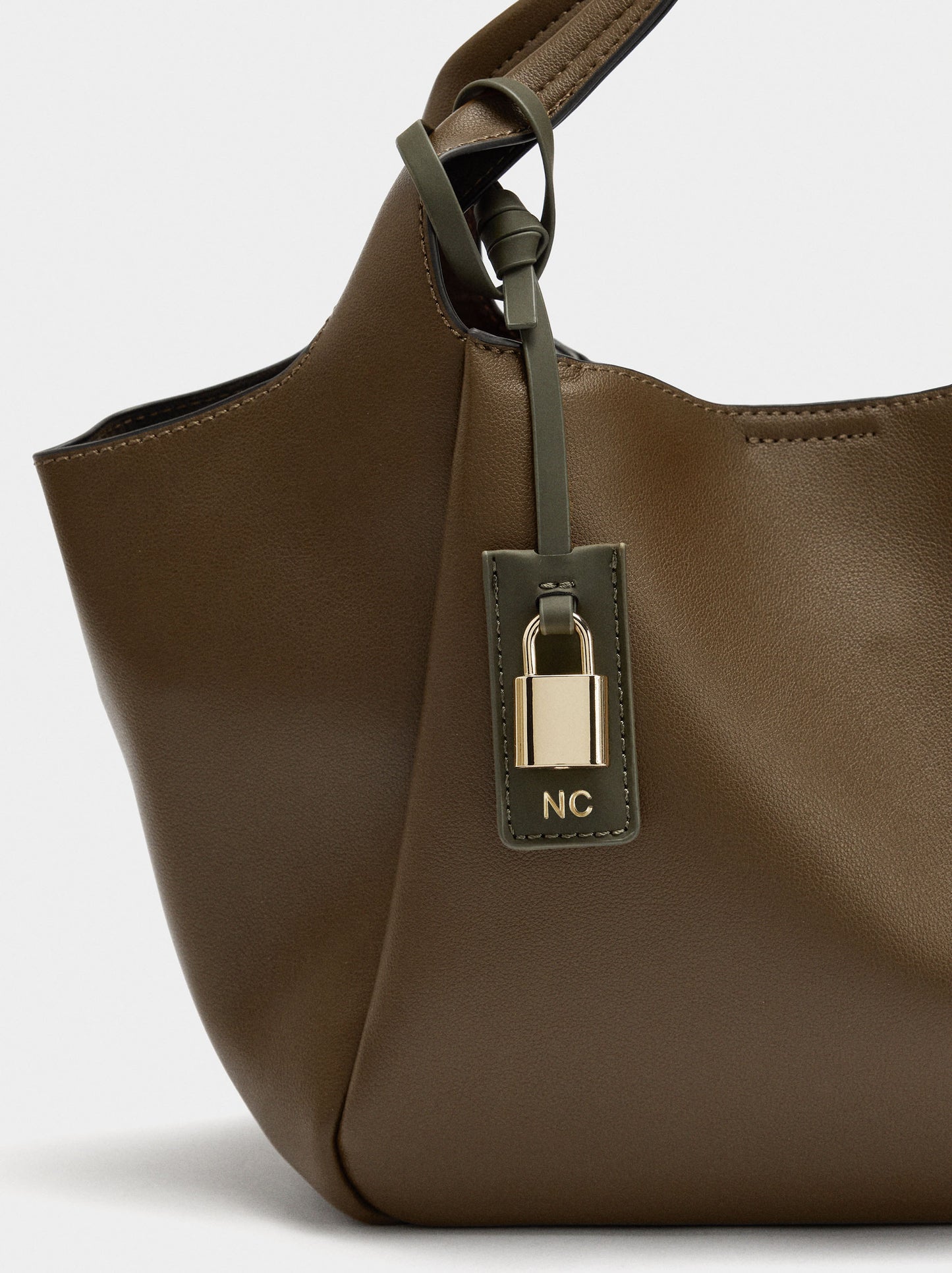 Tote Bag With Pendant