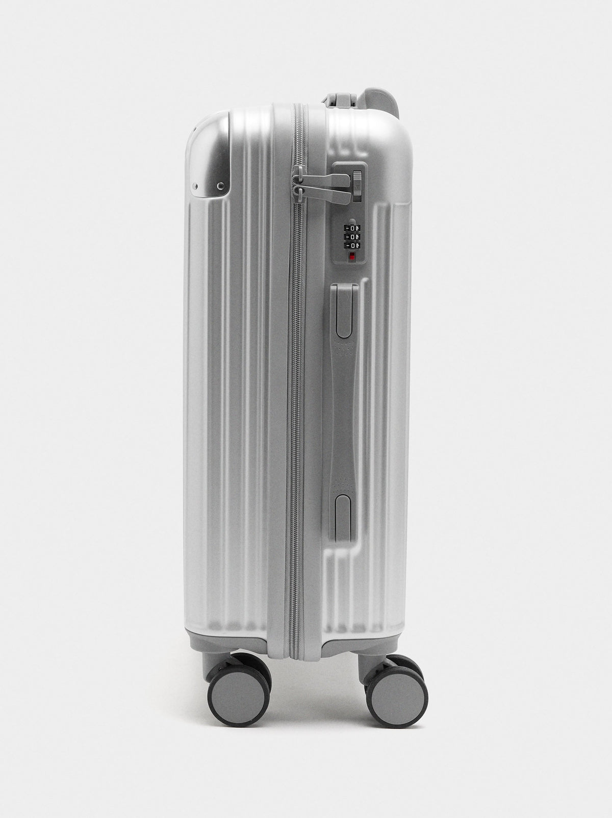 Textured Travel Suitcase M