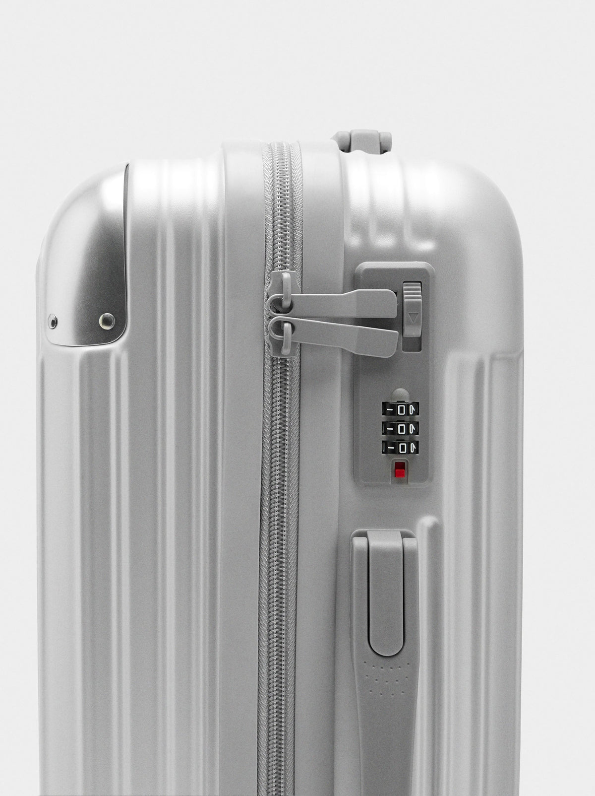 Textured Travel Suitcase M
