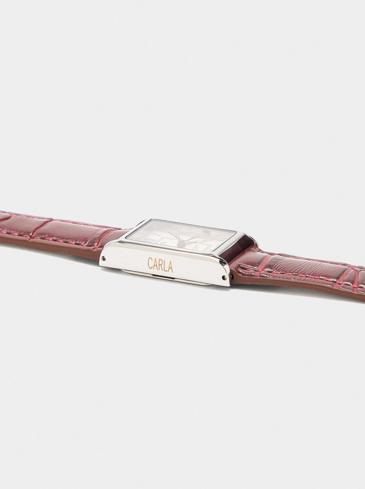 Watch With Animal-Engraved Bracelet