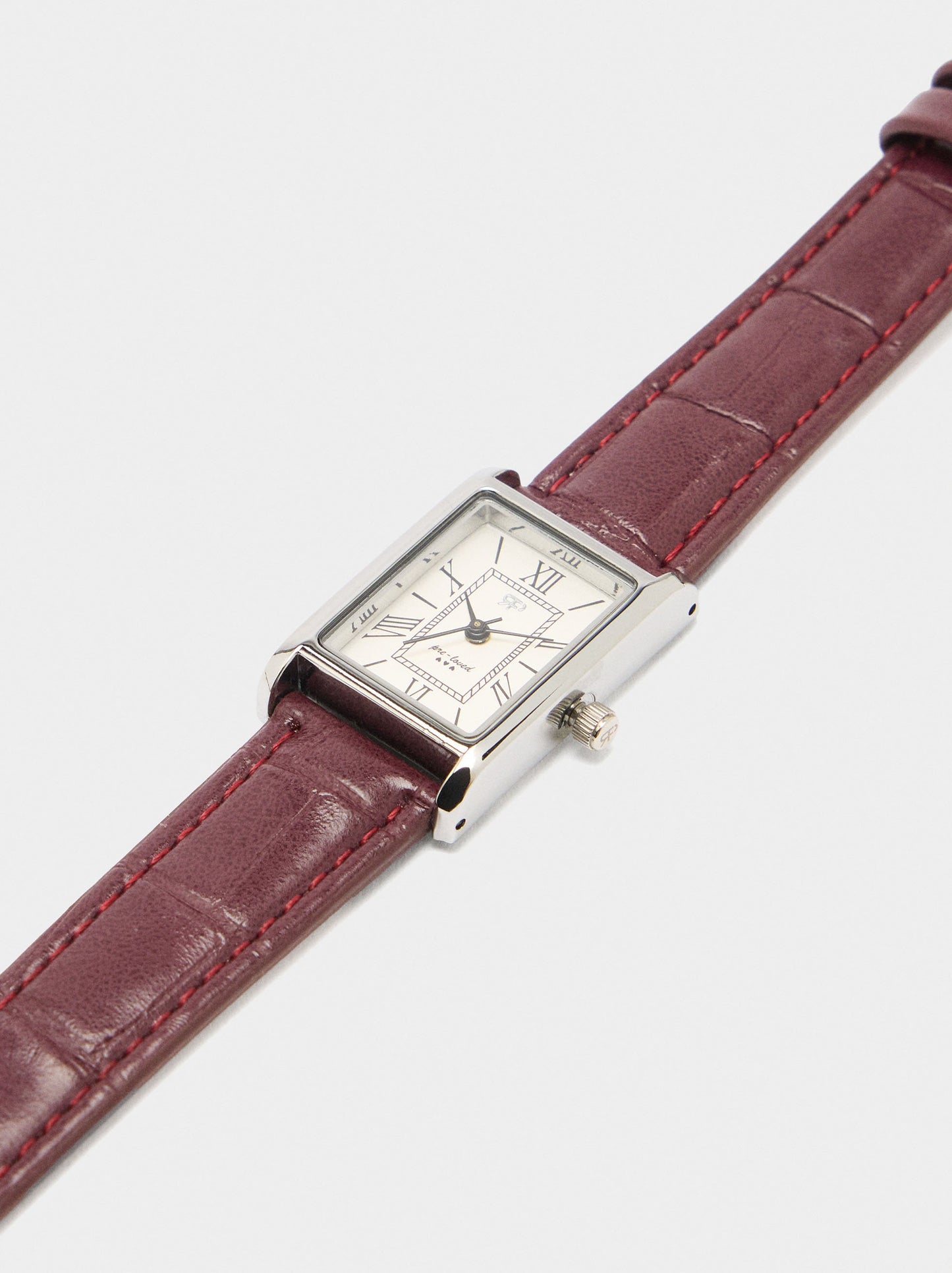 Watch With Animal-Engraved Bracelet