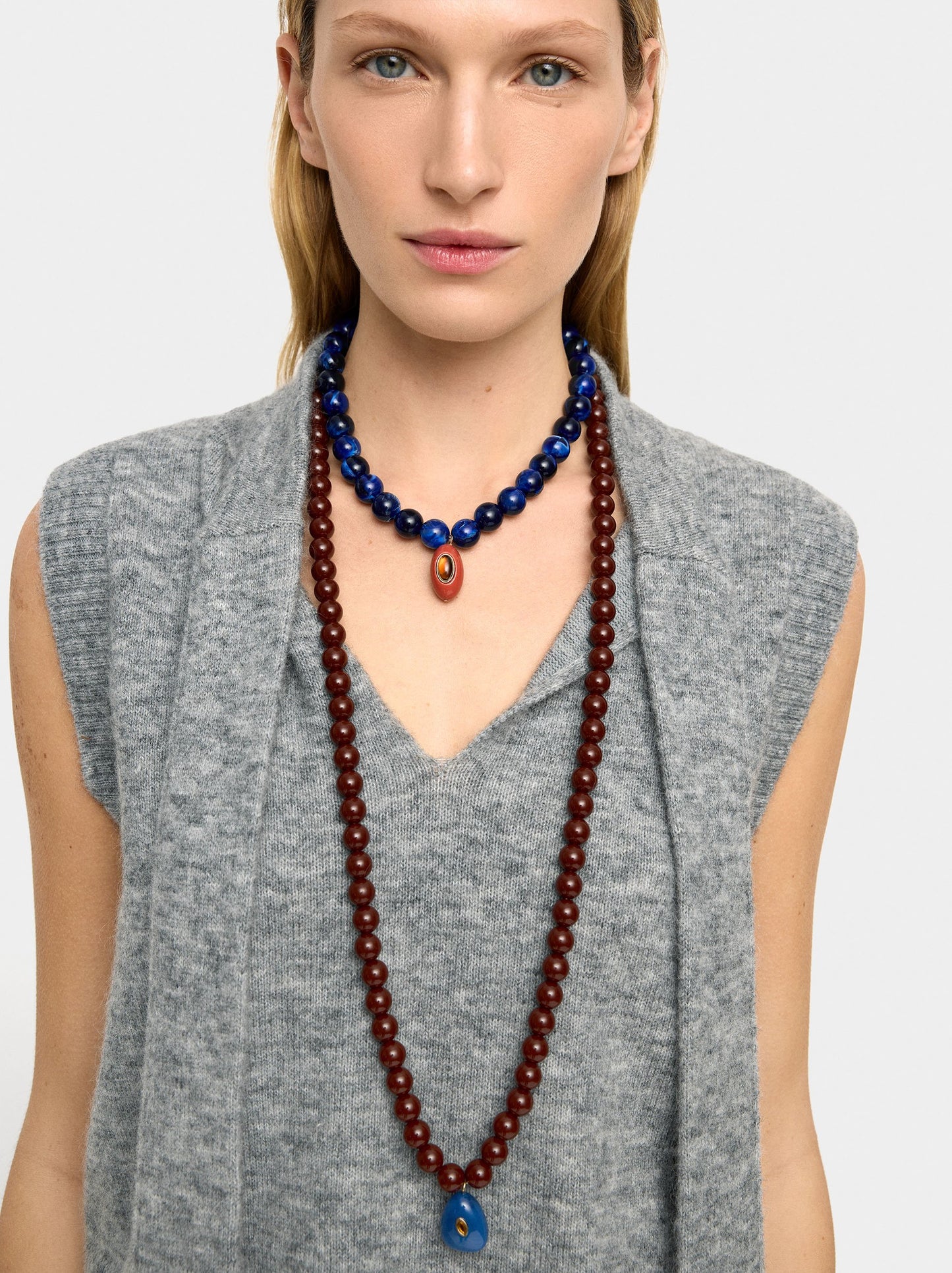 Short Necklace Of Beads With Pendant