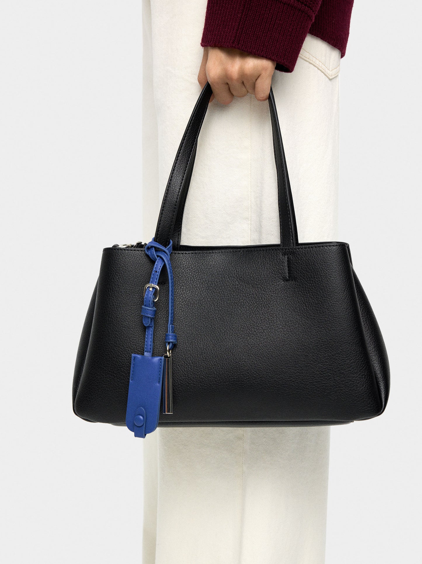 Plain Tote Bag With Pendant