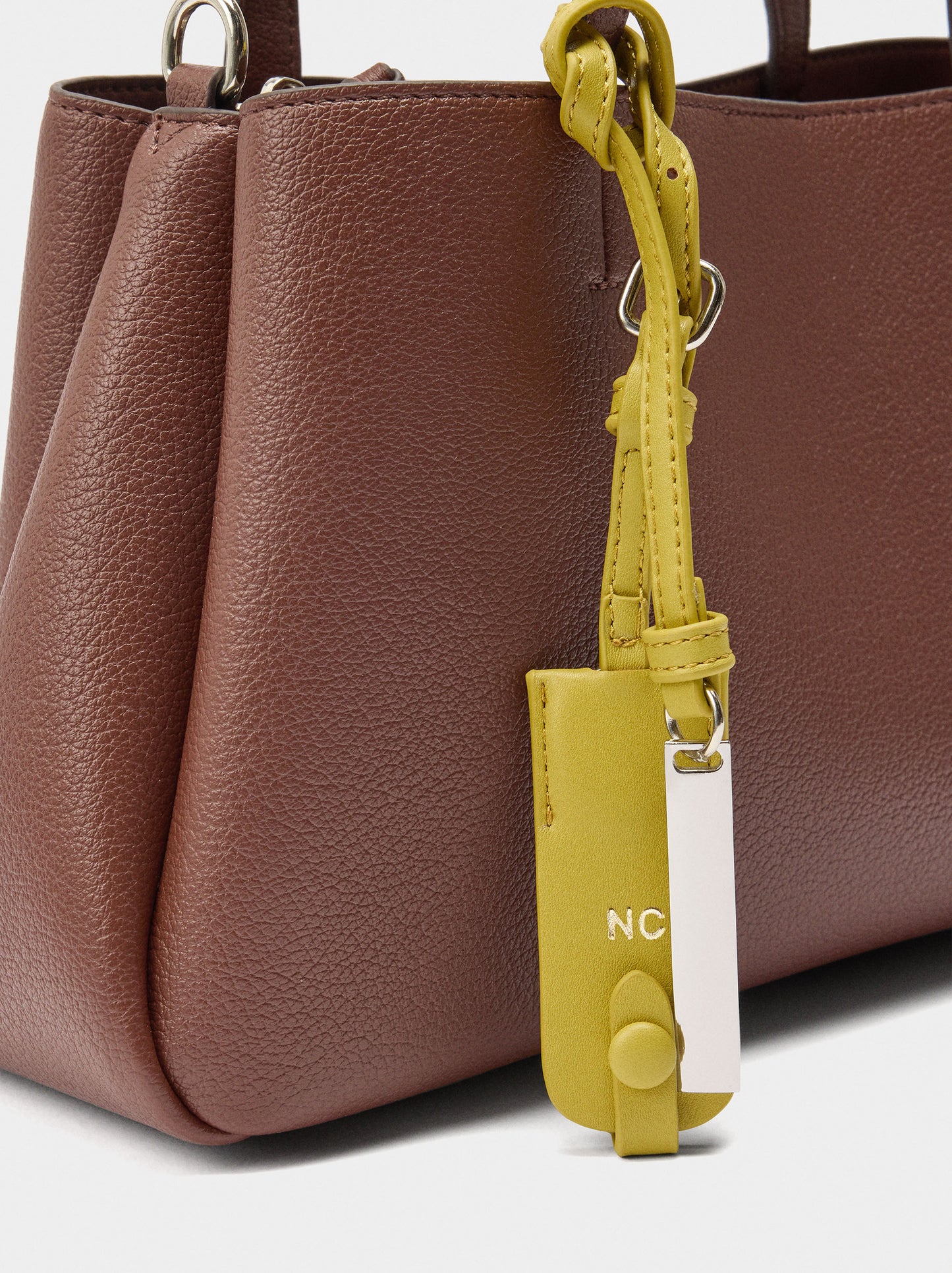 Plain Tote Bag With Pendant