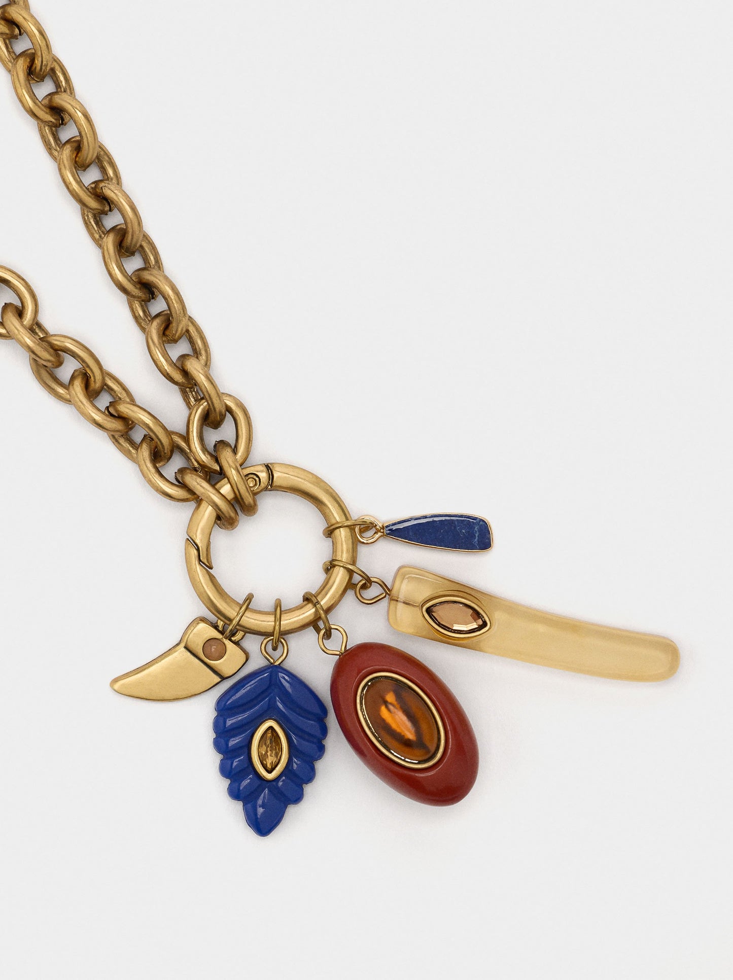 Necklace Of Links With Pendant Of Stones And Resin