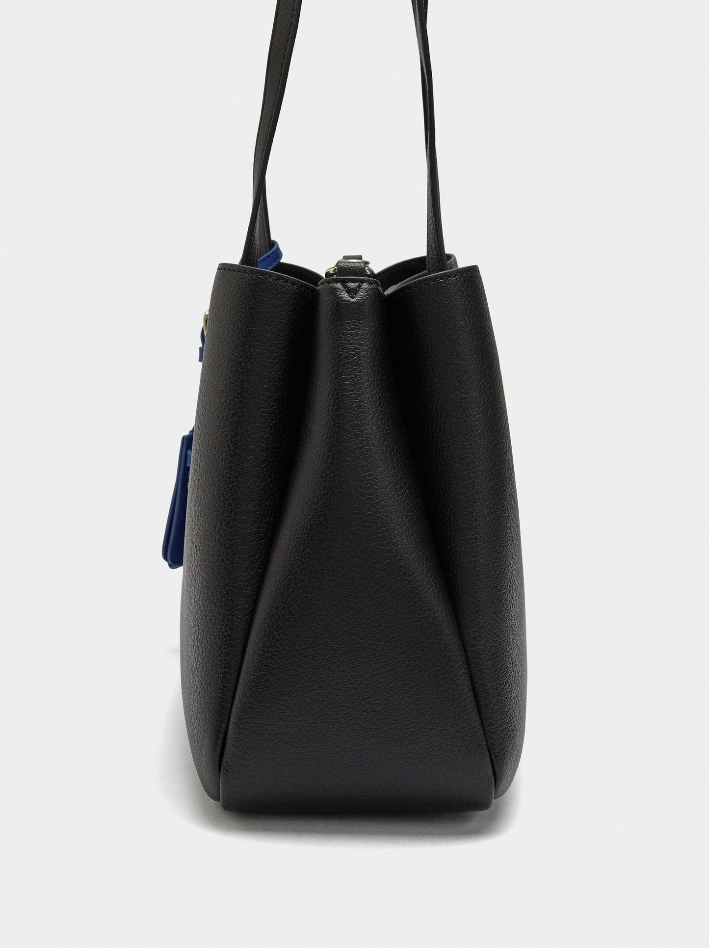 Plain Shopper Bag With Pendant