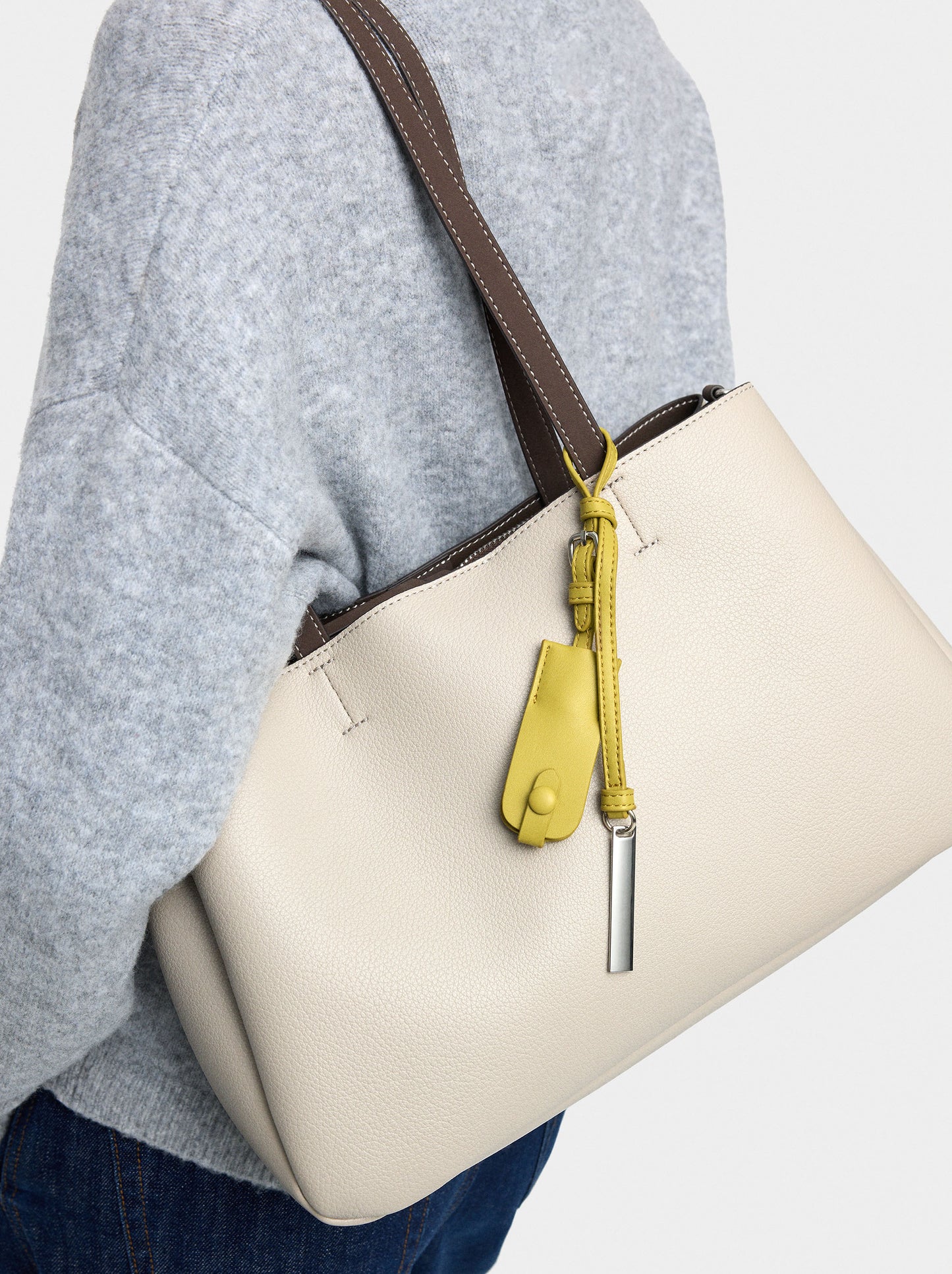 Plain Shopper Bag With Pendant