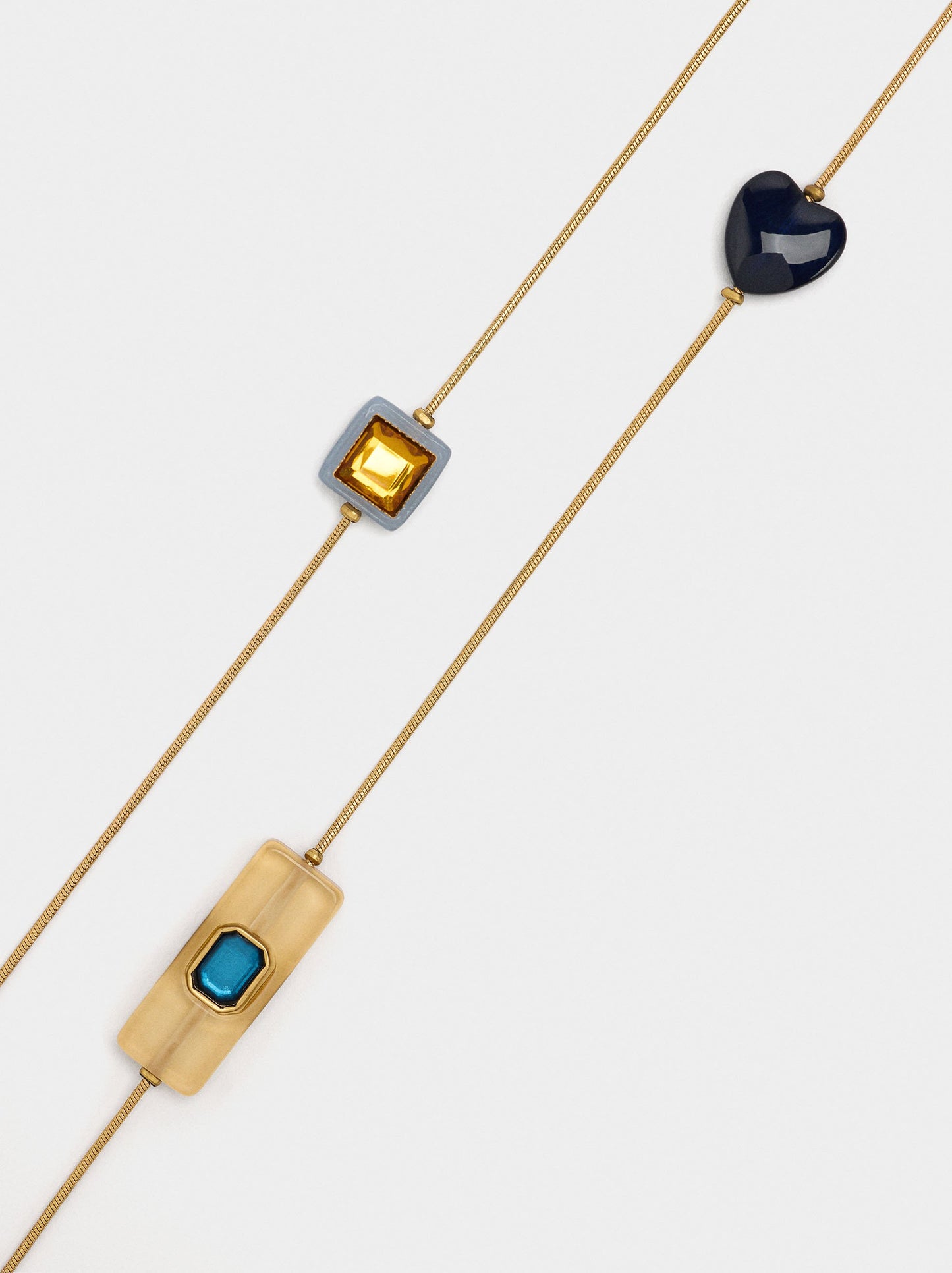 Long Necklace With Resin Beads And Stones