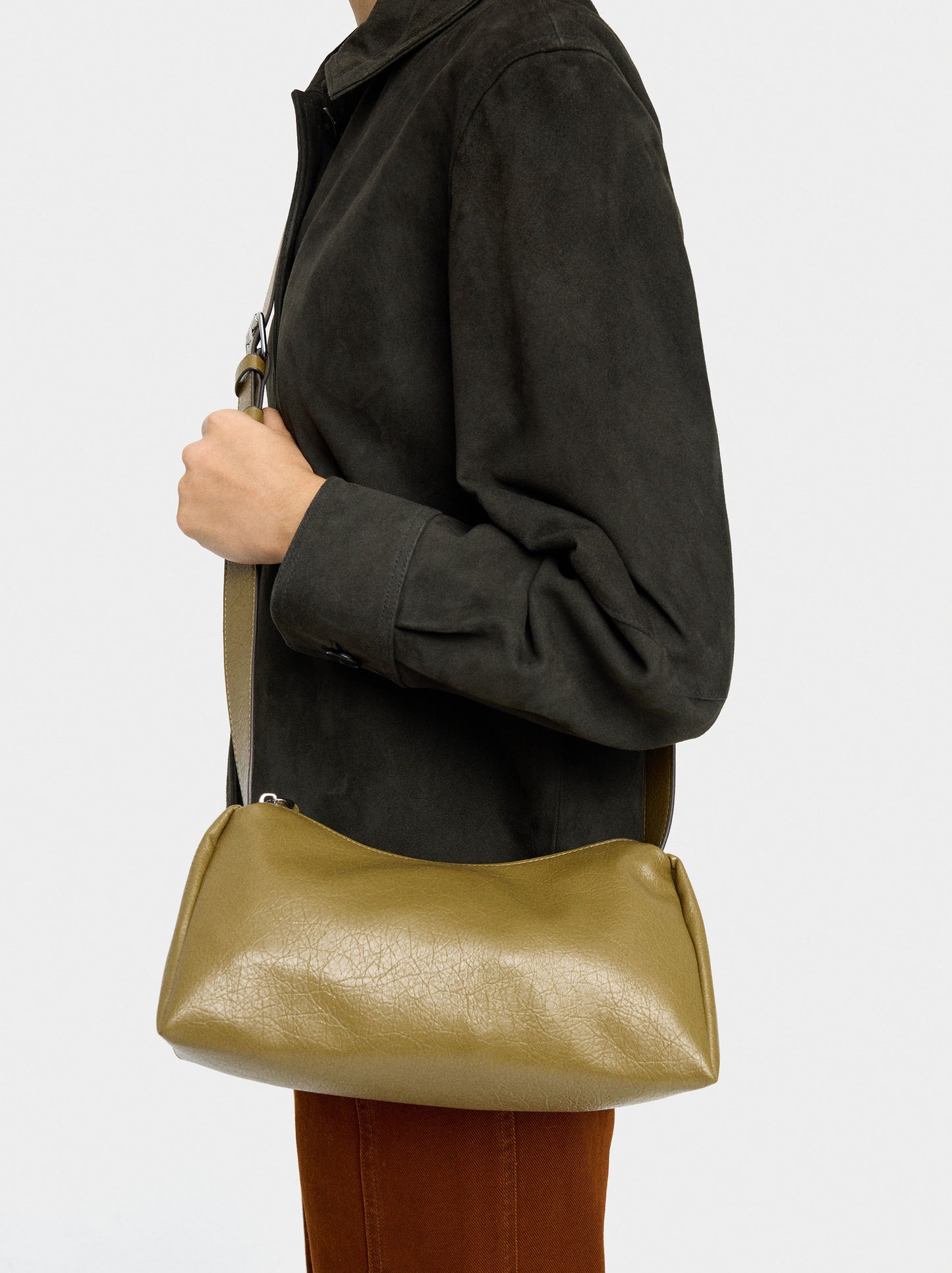 Crossbody Bag Cracked Effect