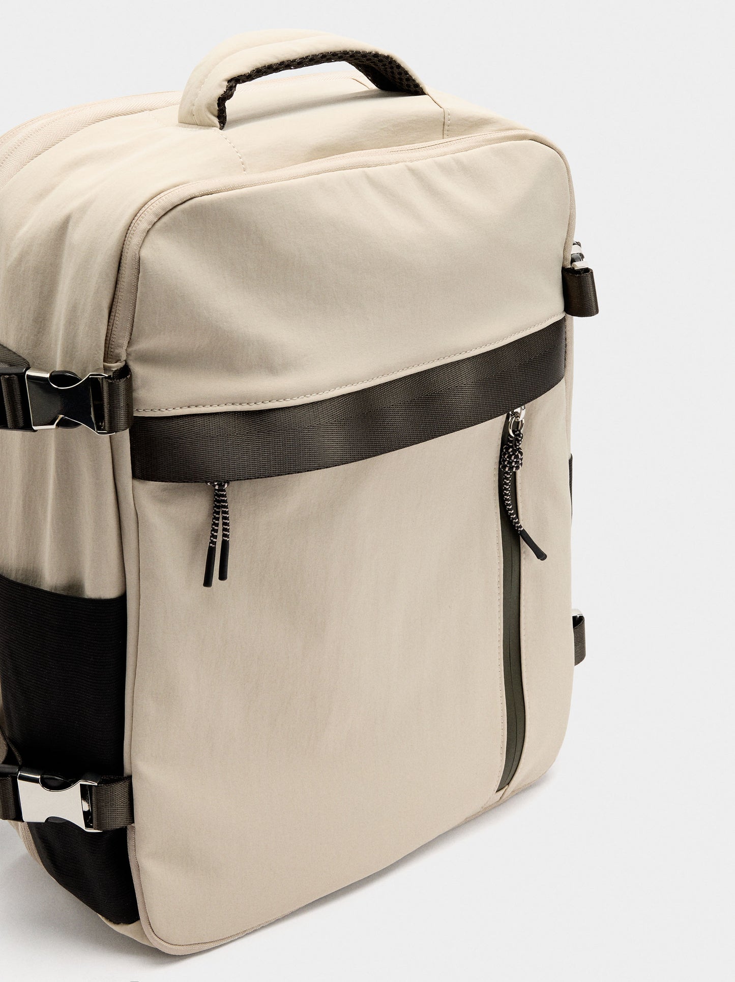 Extendable Nylon Cabin Backpack With Water-Repellent