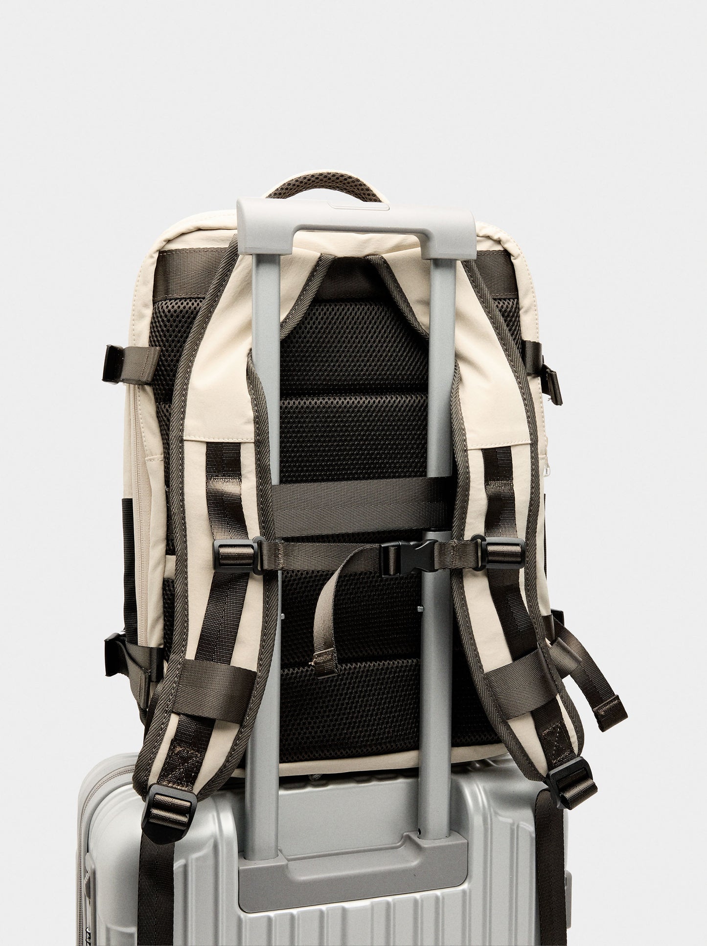 Extendable Nylon Cabin Backpack With Water-Repellent