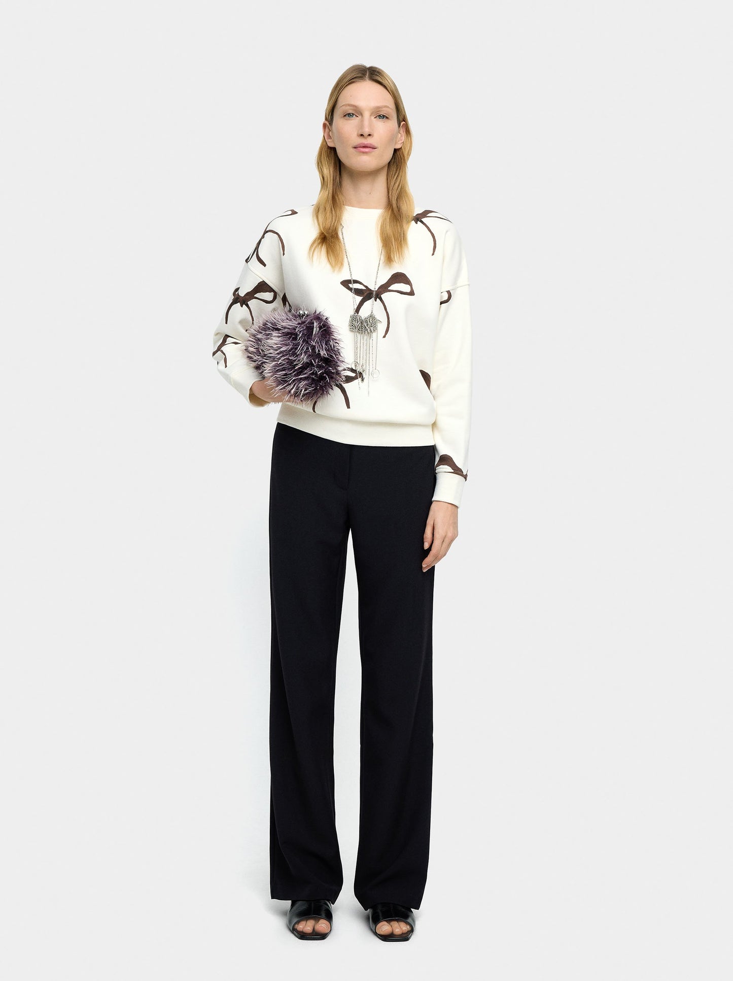 Sweatshirt With Printed Bows