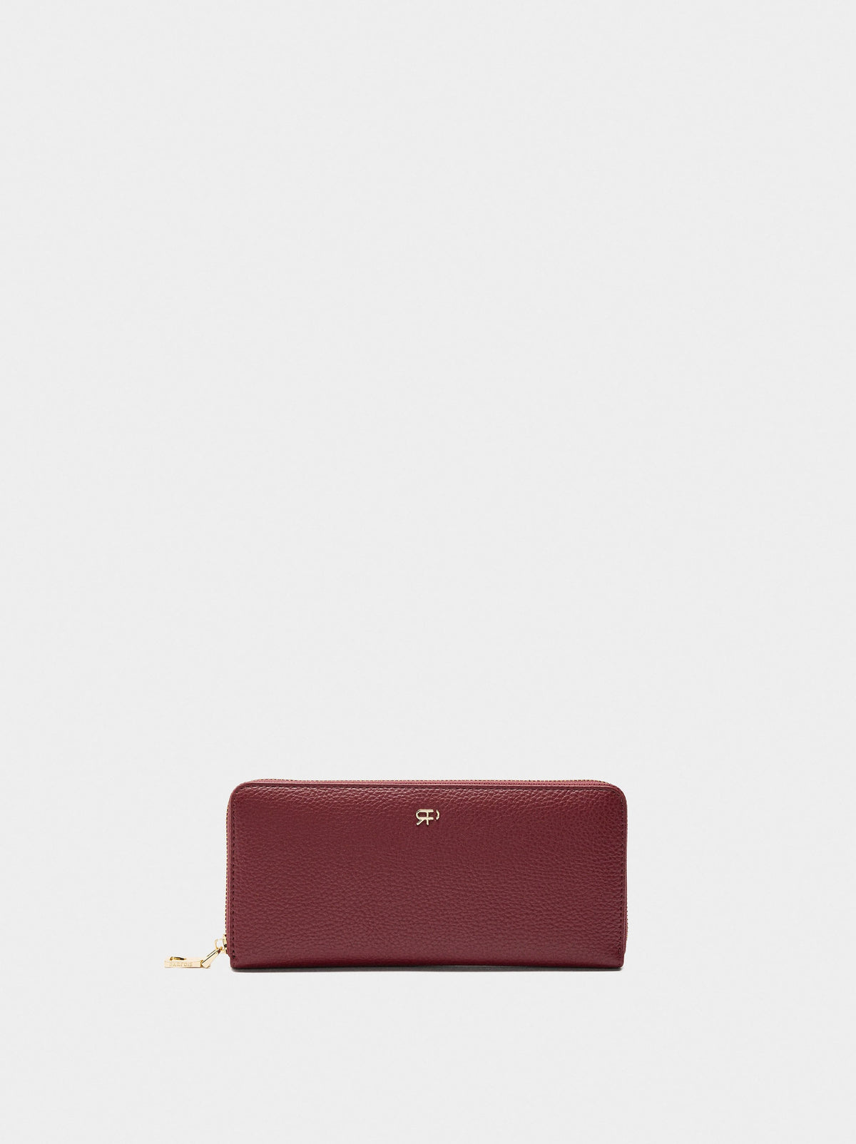 Wallet With Texture And Zipper Closure