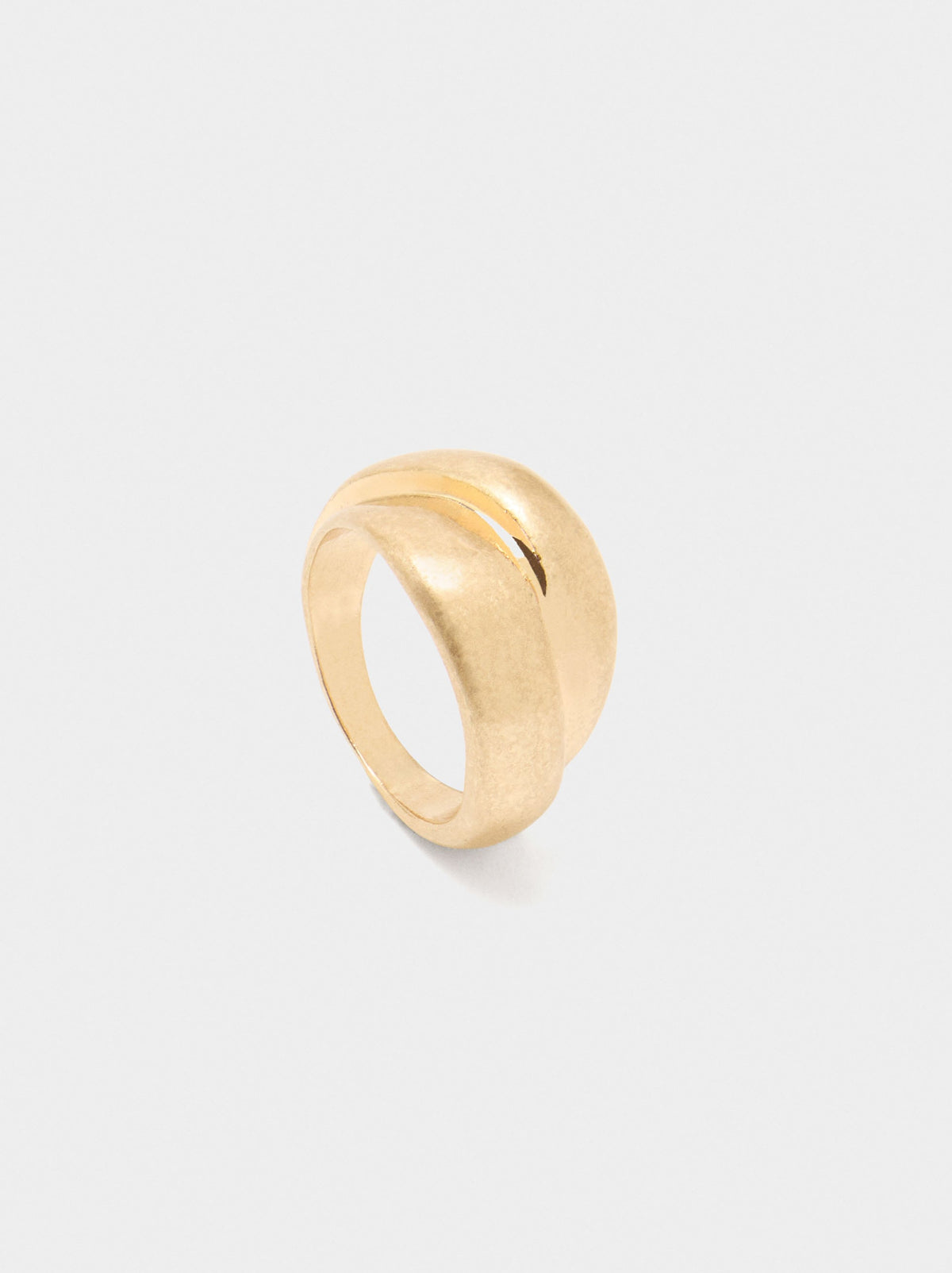 Double Effect Crossed Ring