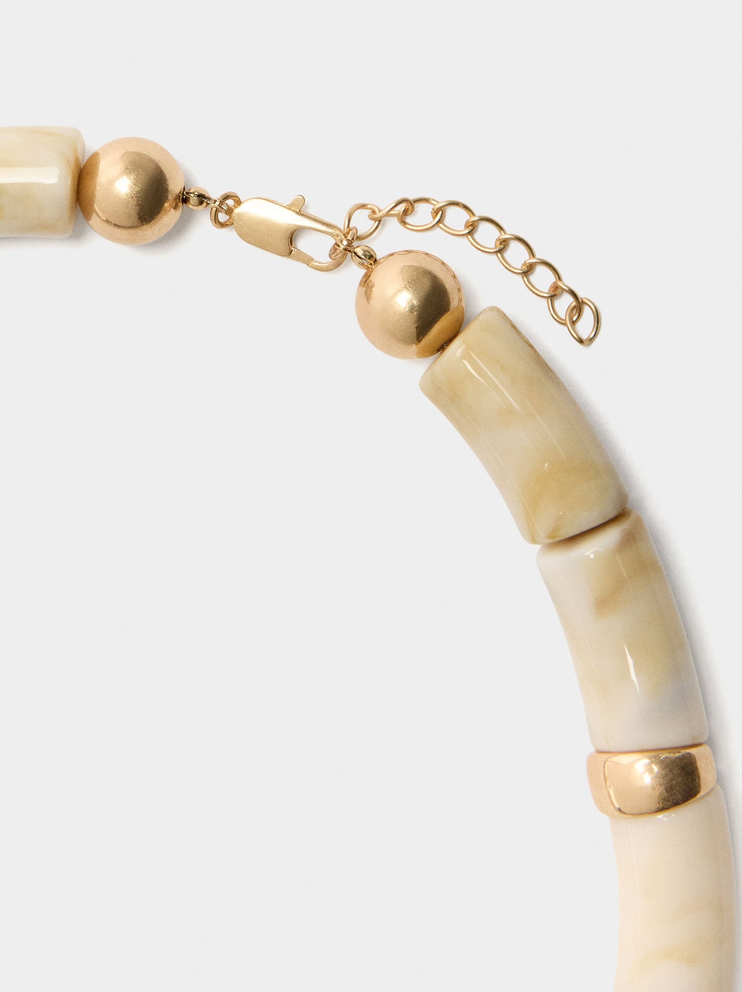 Short Segmented Necklace With Stone Effect