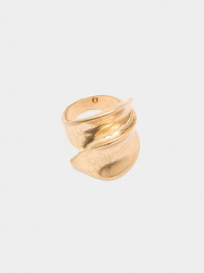 Crossed Ring With Embossed