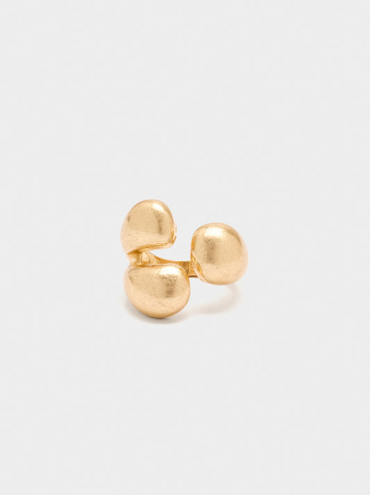 Ring With Rounded Triple Effect