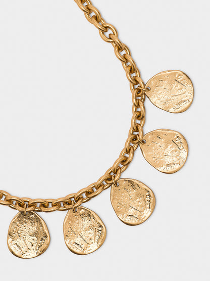 Short Necklace With Oval Dangling Links