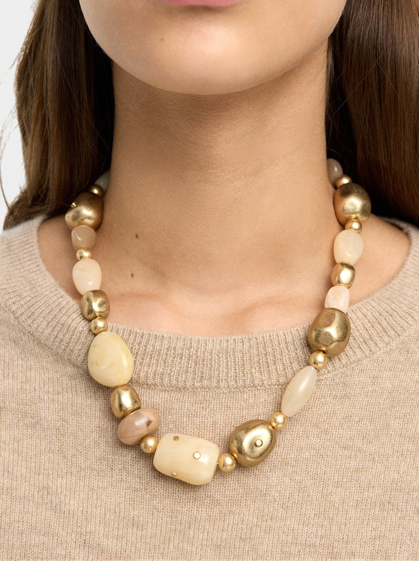 Short Necklace With Beads
