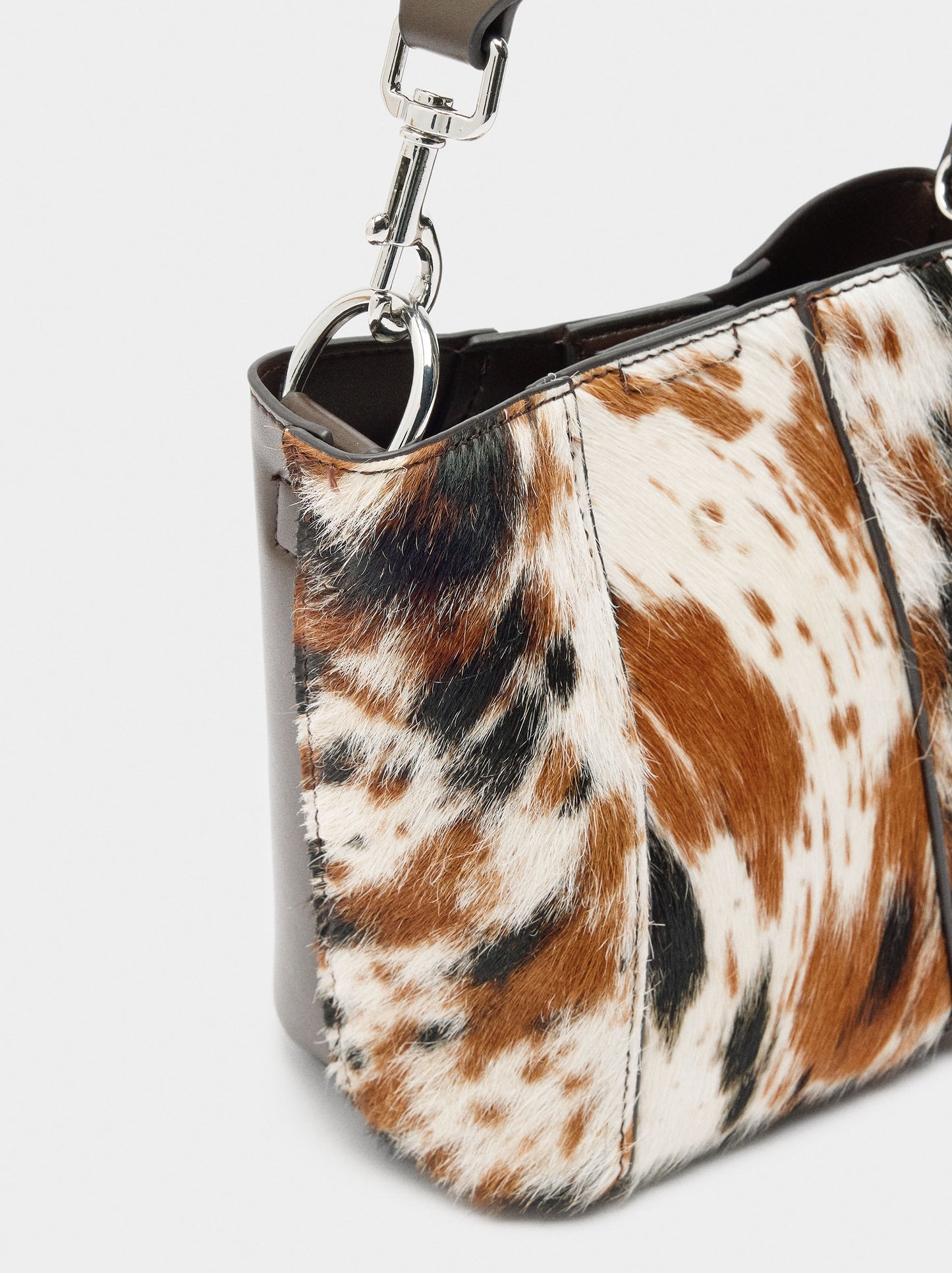 Bucket Bag With Leather Details