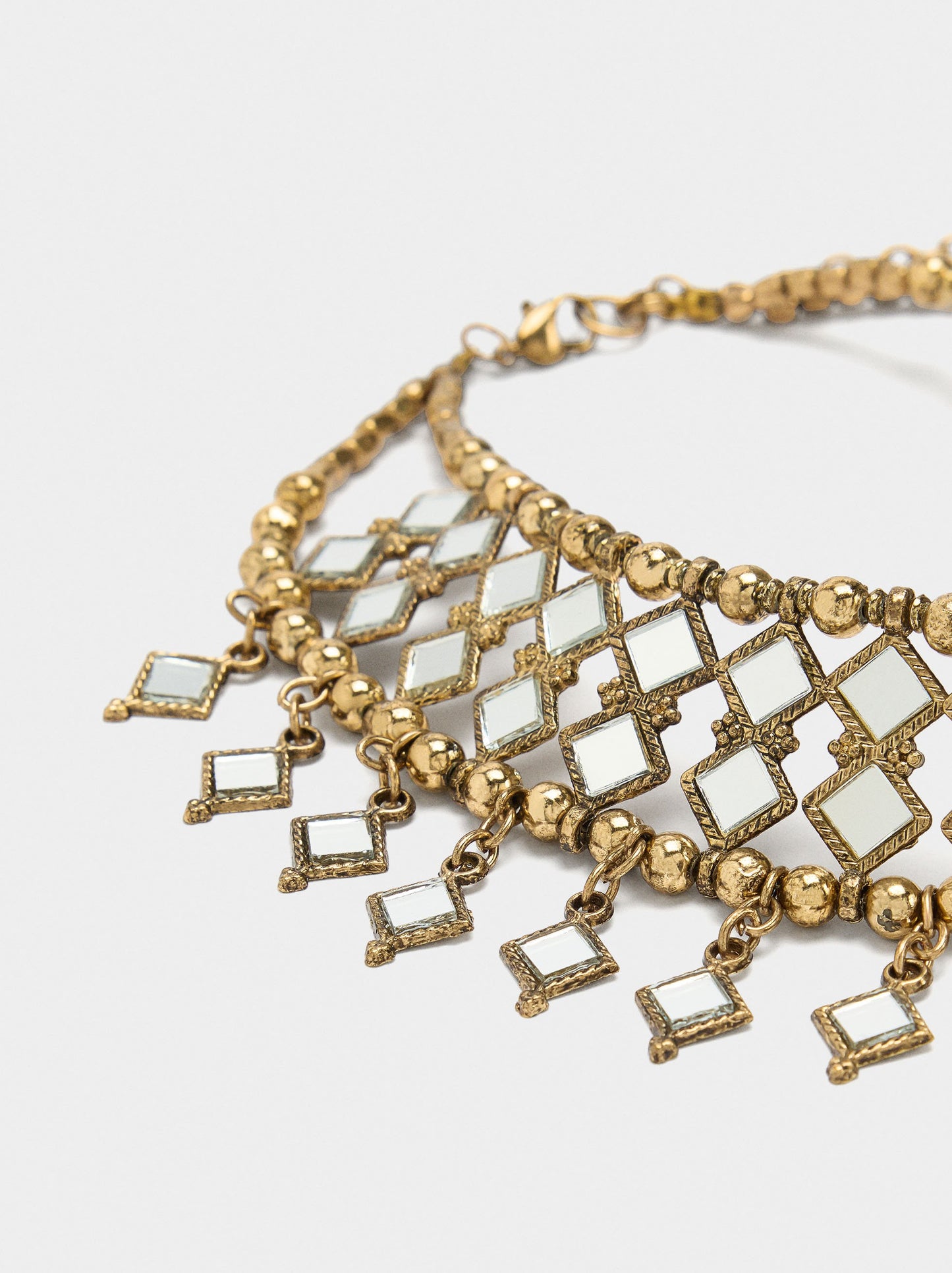 Choker With Mirror Rhombuses