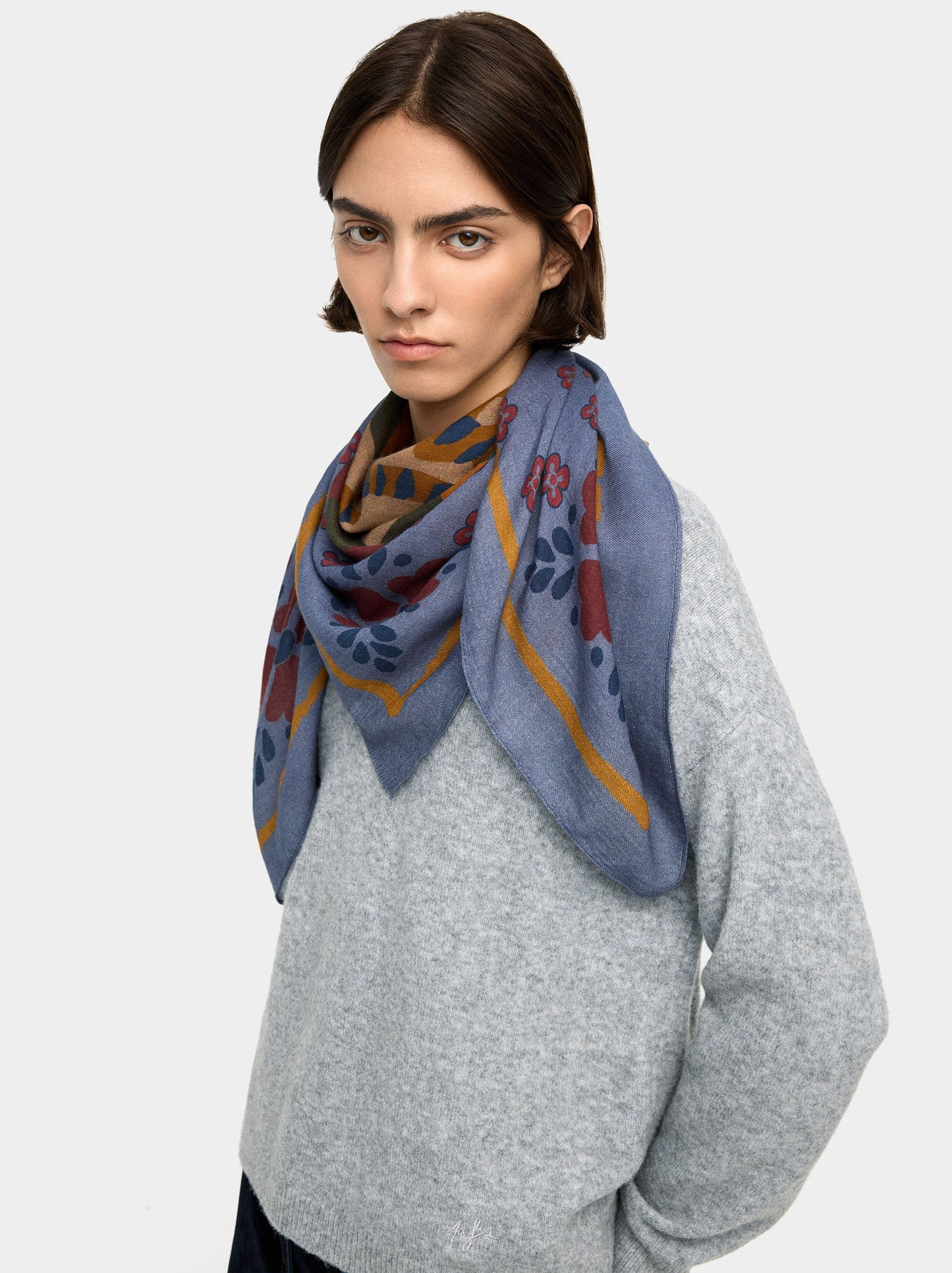 Square Printed Scarf With Wool Blend