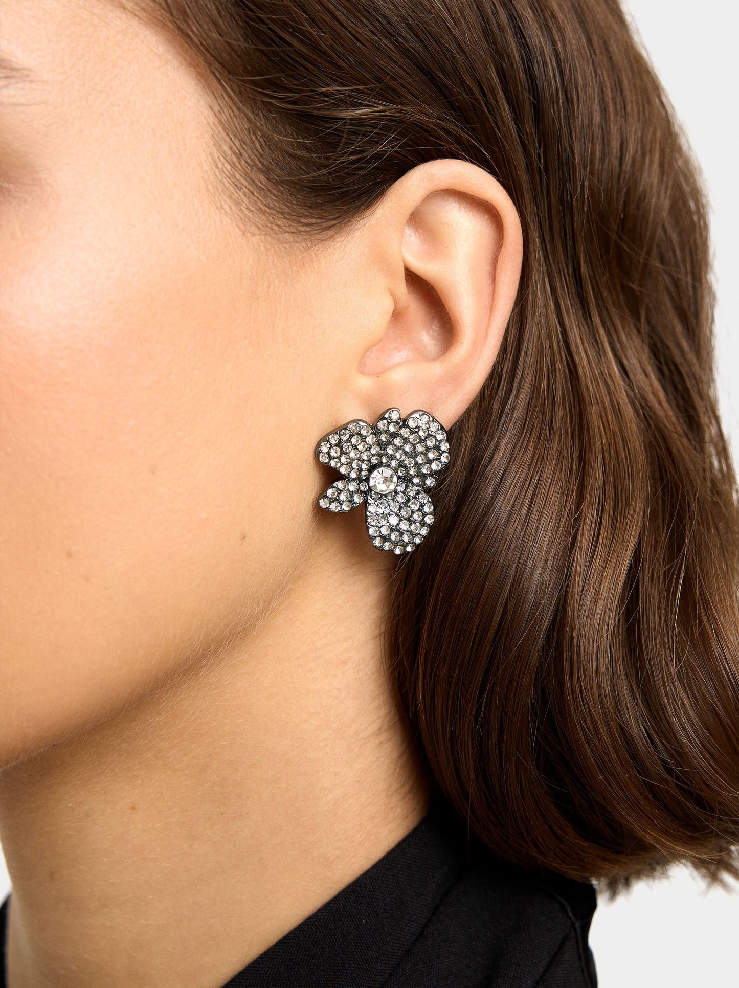 Flower Earrings With Crystals