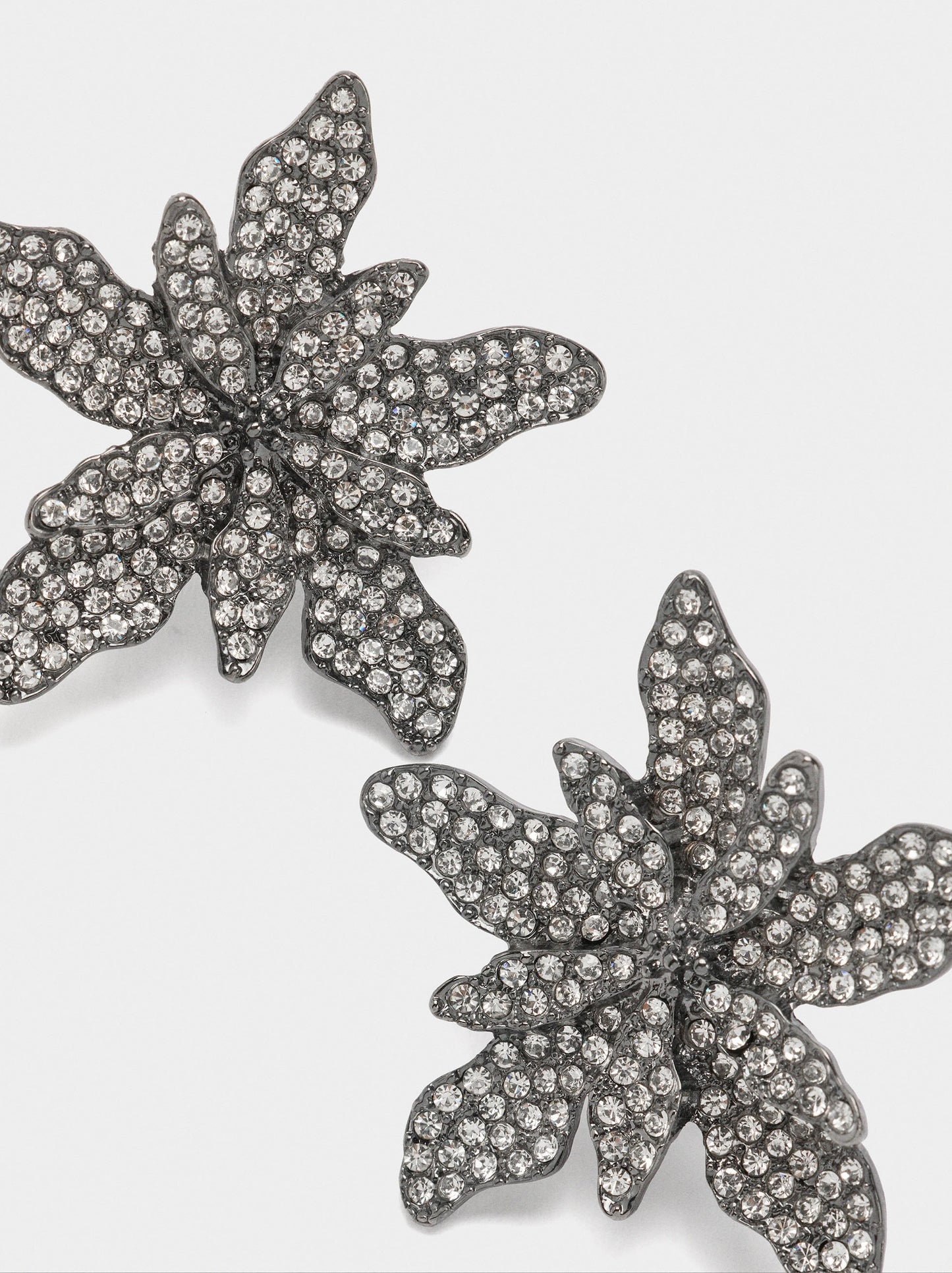 Flower Earrings With Crystals