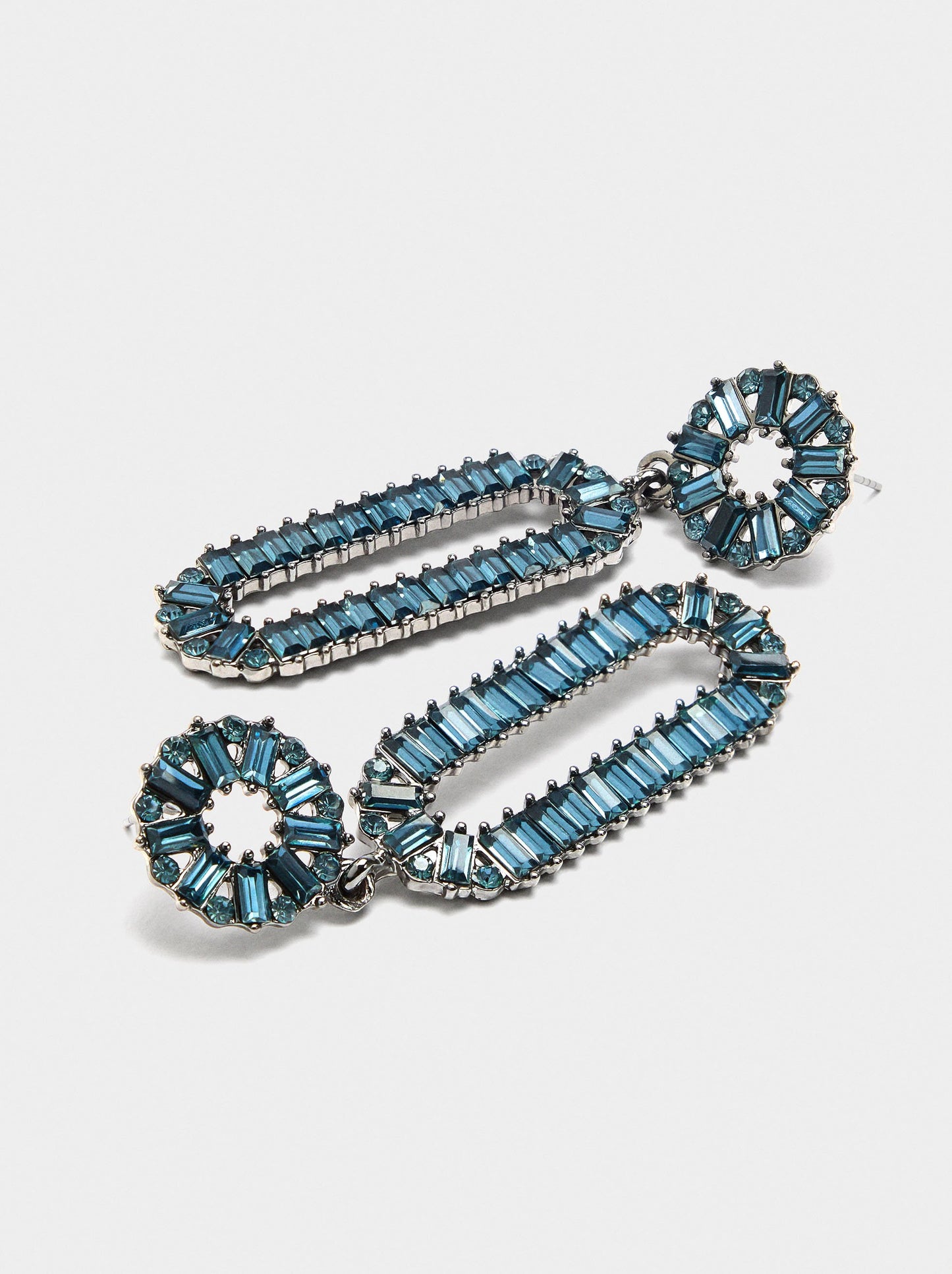 Maxi Elongated Earrings With Crystals