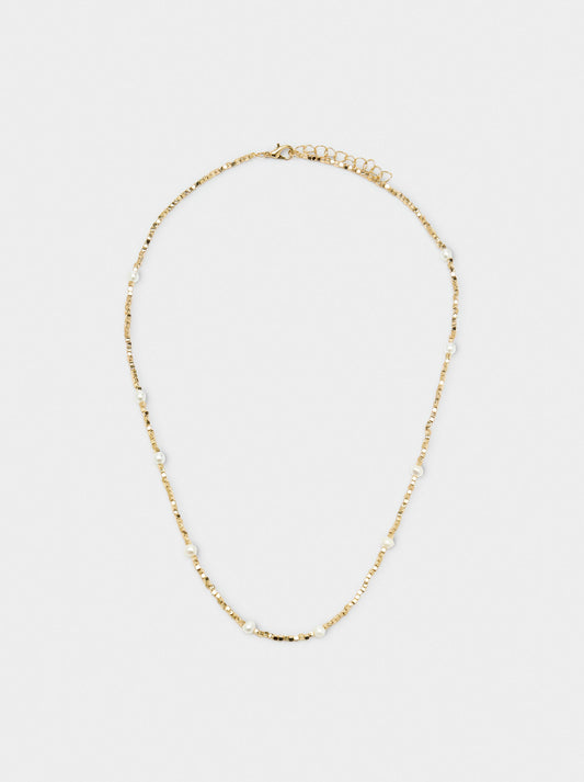 Short Necklace With Freshwater Pearls