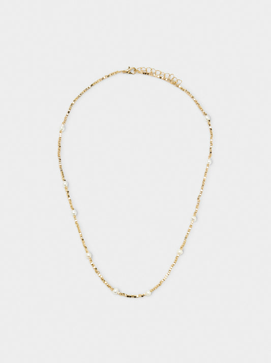 Short Necklace With Freshwater Pearls