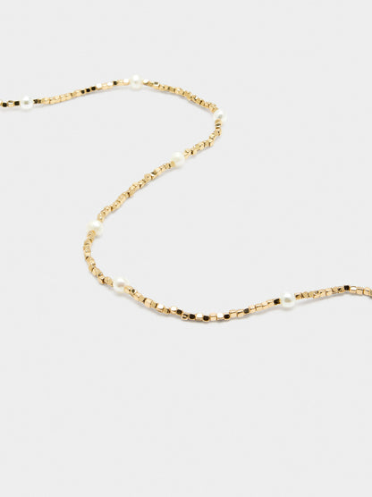 Short Necklace With Freshwater Pearls