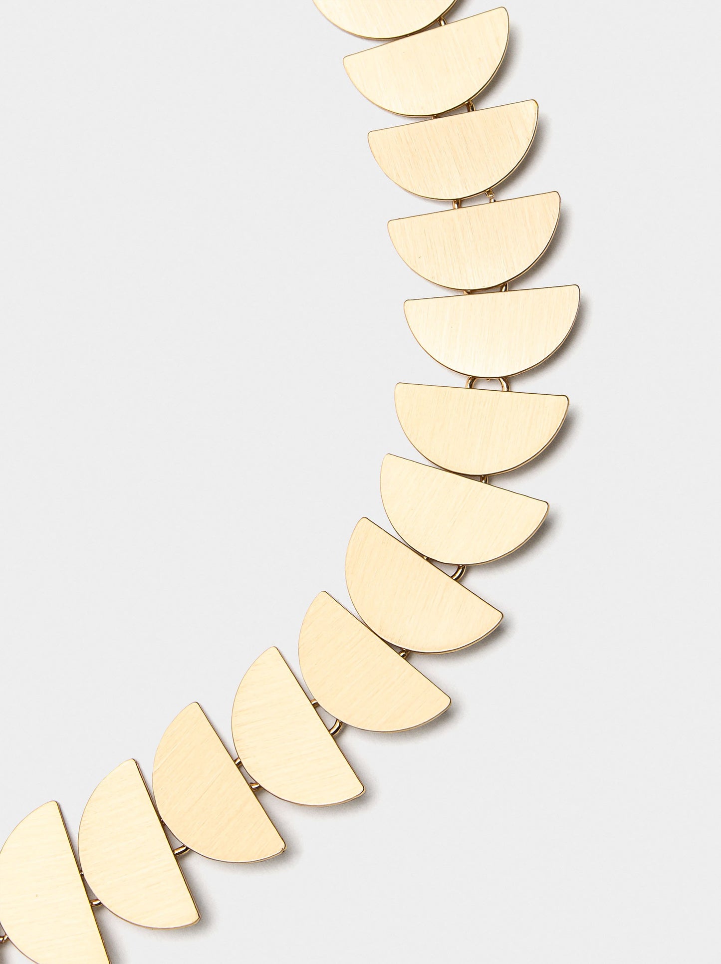 Short Necklace With Semi-Circles