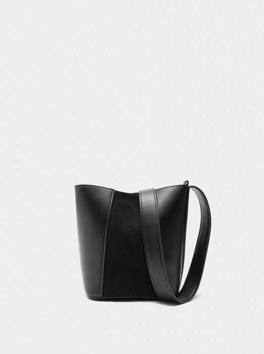 Bucket Bag Contrast Of Textures