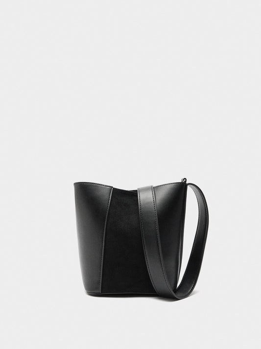 Bucket Bag Contrast Of Textures
