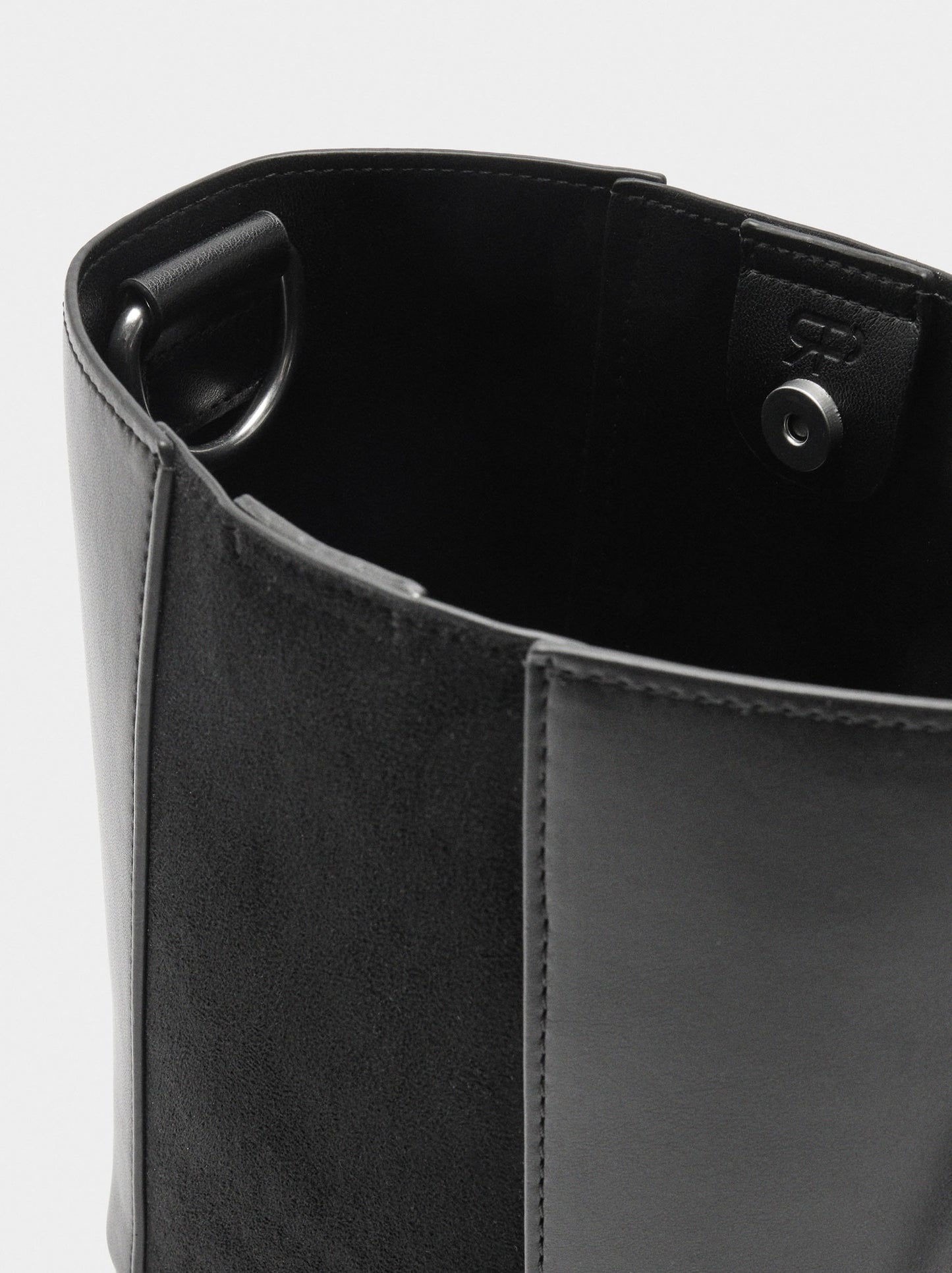 Bucket Bag Contrast Of Textures